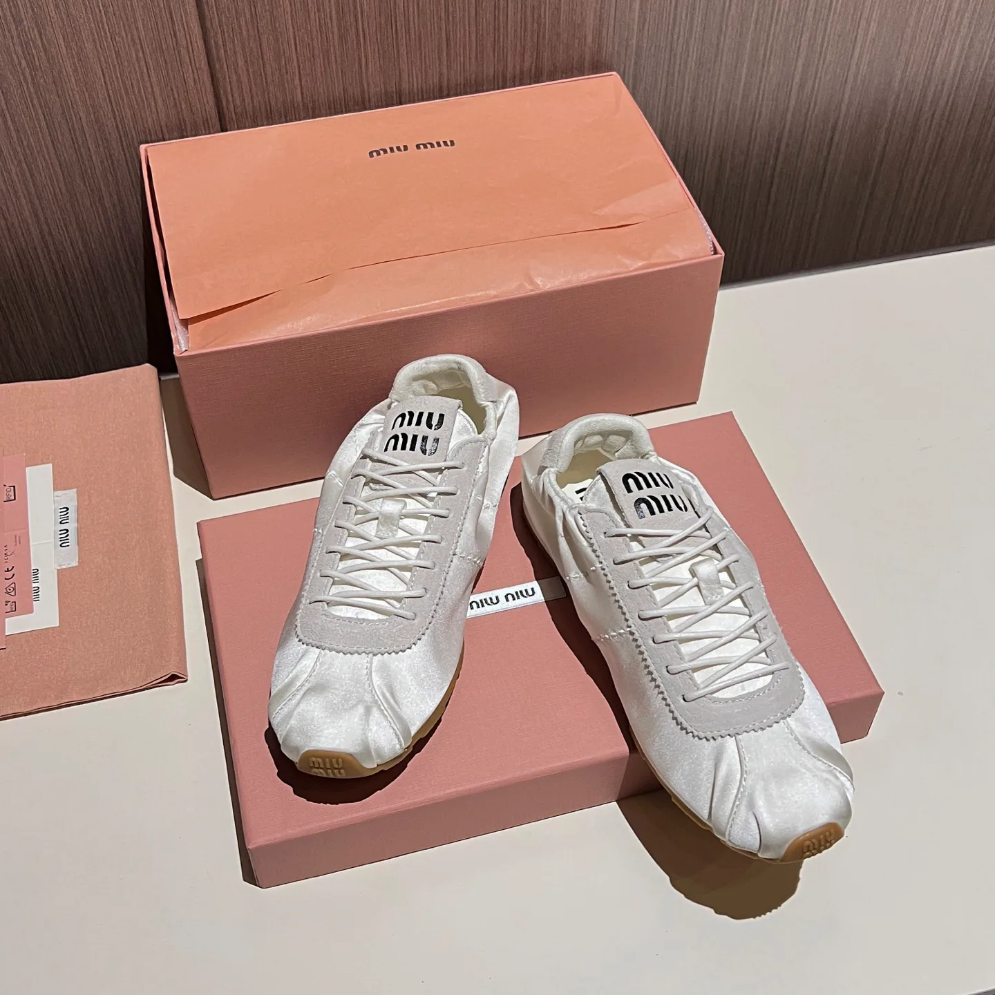 Кроссовки Женские Miu Miu 17968600