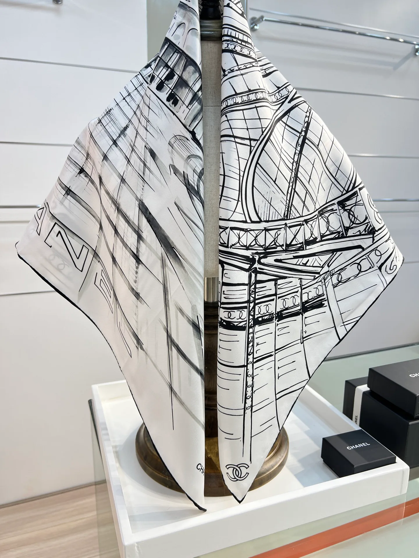 Платки Chanel 13147138