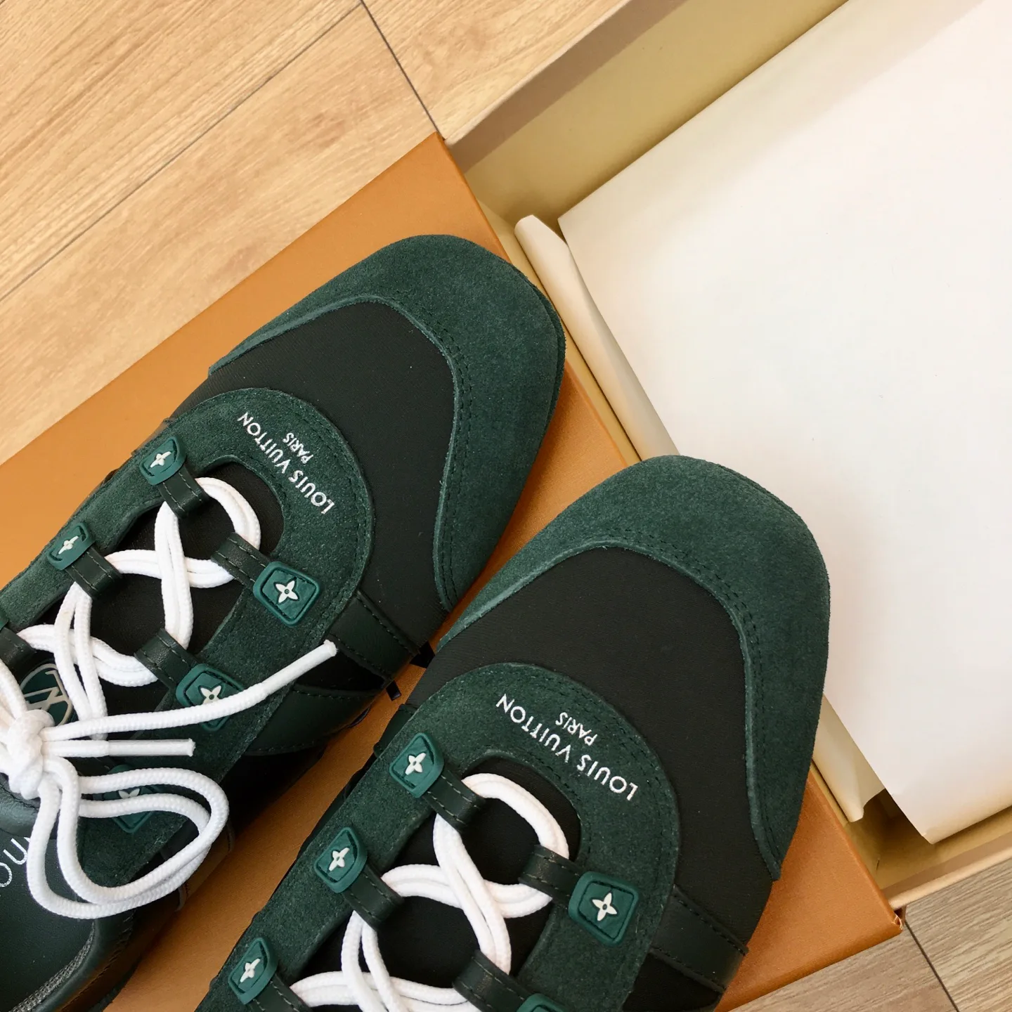 Кроссовки Женские Louis Vuitton 1590943