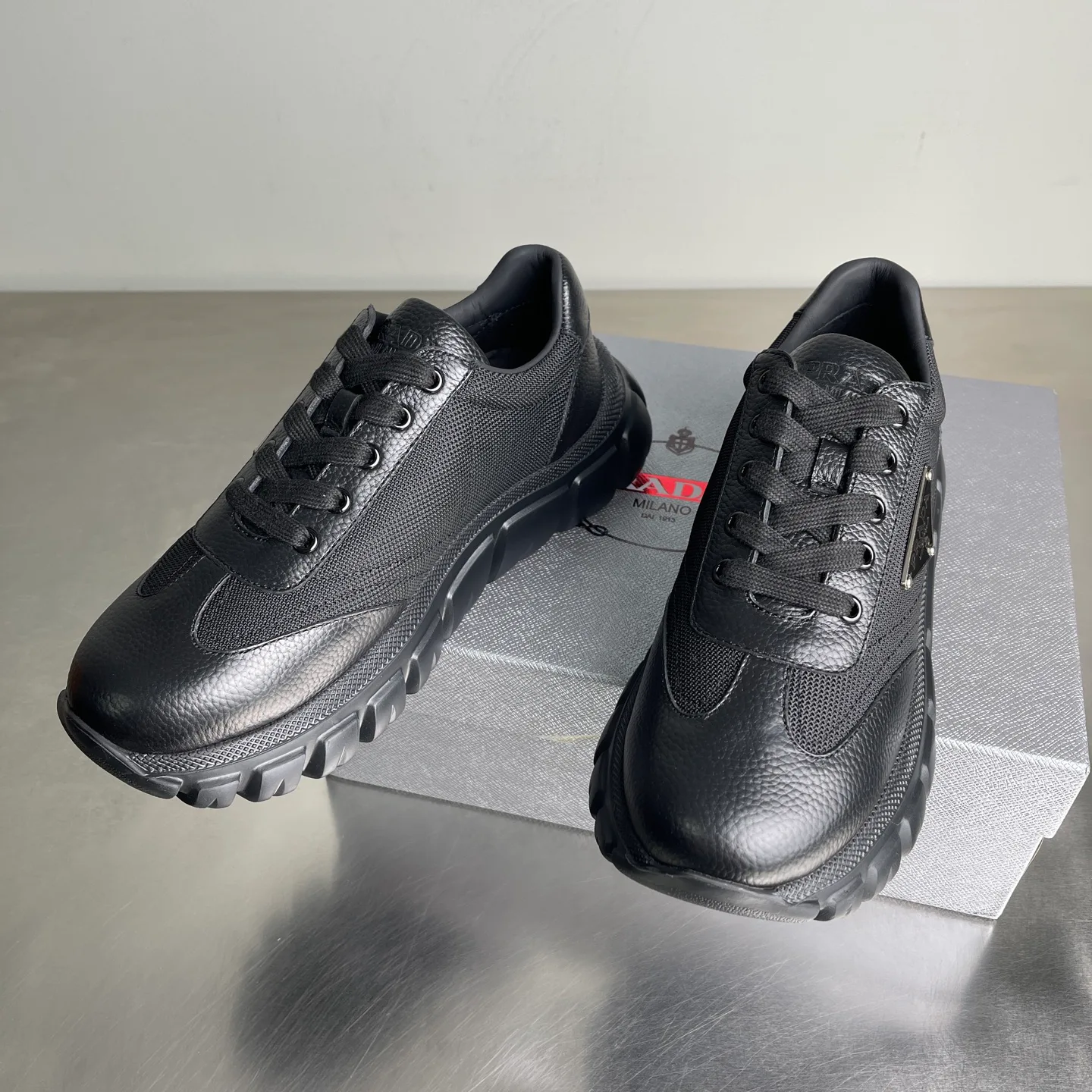 Кроссовки Мужские Prada 5058284