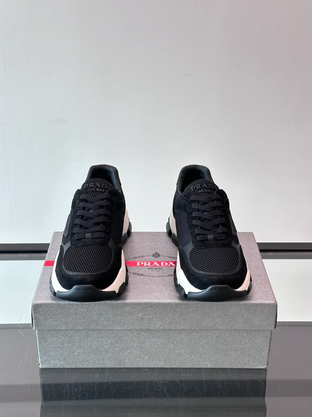 Кроссовки Женские Prada 18449475