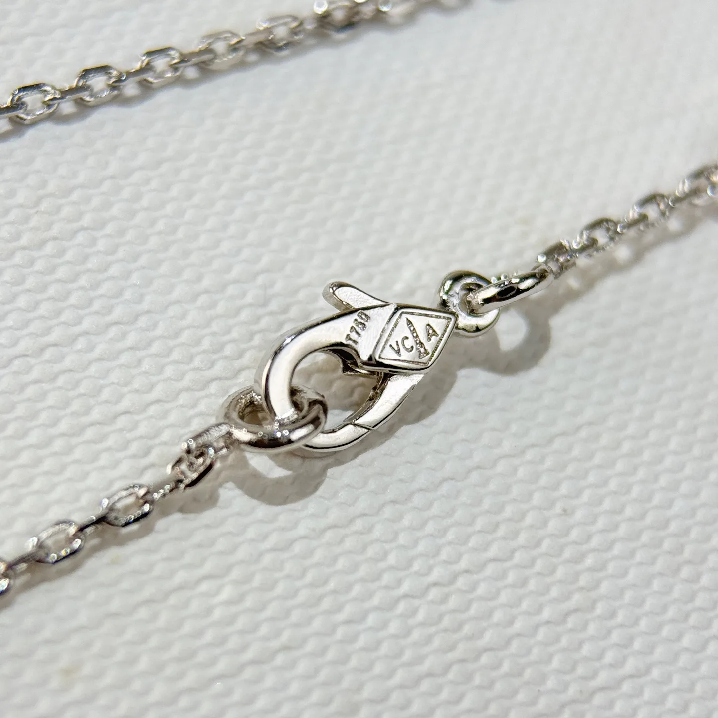 Бижутерия Van Cleef & Arpels 15497