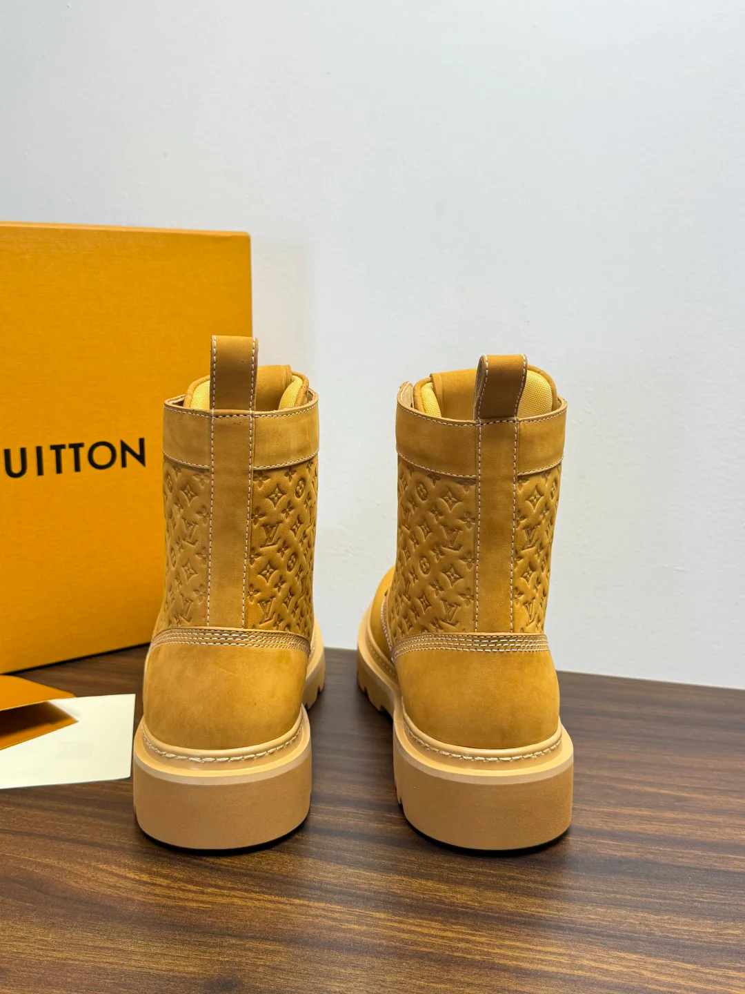 Ботинки Мужские Louis Vuitton 19110498
