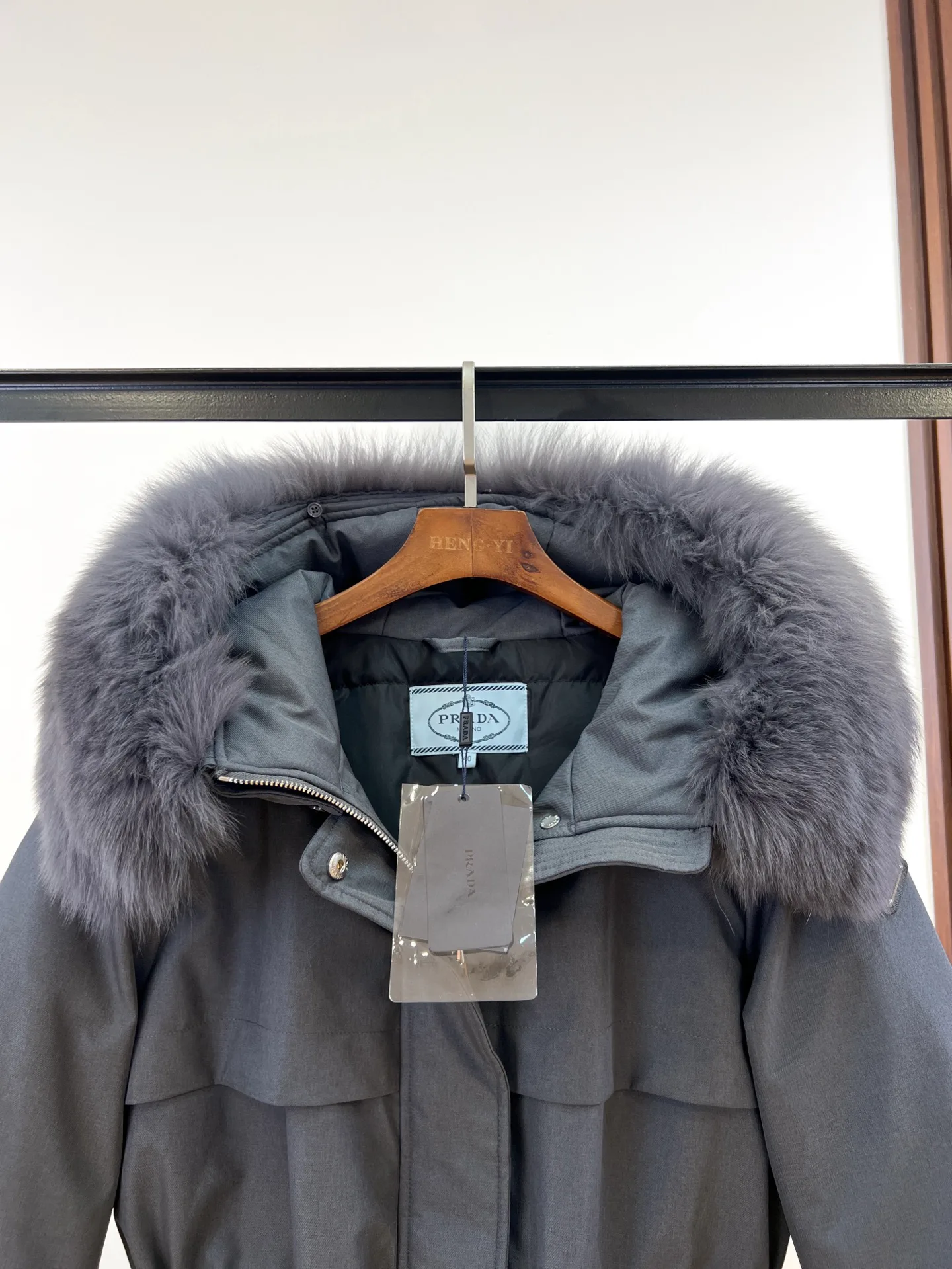 Куртки И Пуховики Женские Prada 18228765