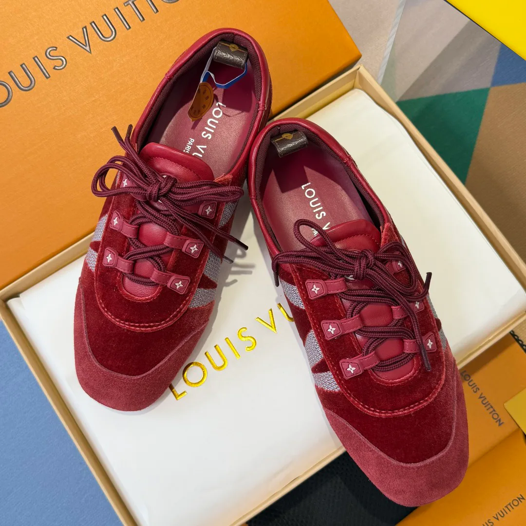 Кроссовки Женские Louis Vuitton 4304565