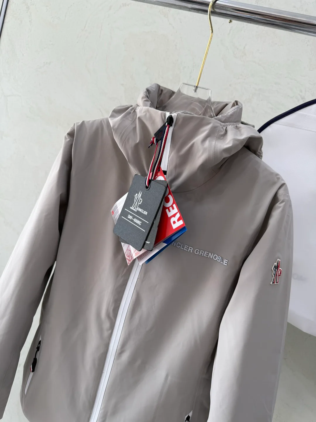Куртки И Пуховики Женские Moncler 18043546