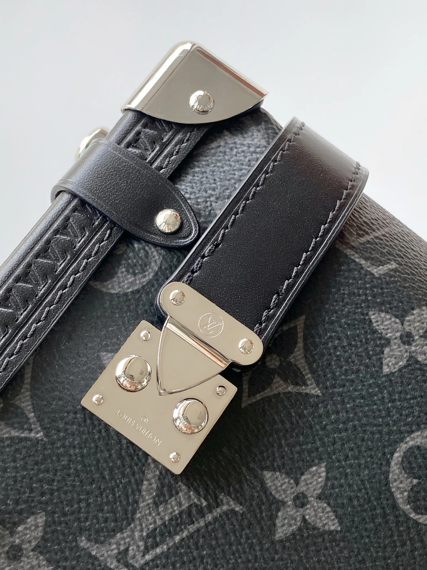 Классические Сумки Женские Louis Vuitton 13435275