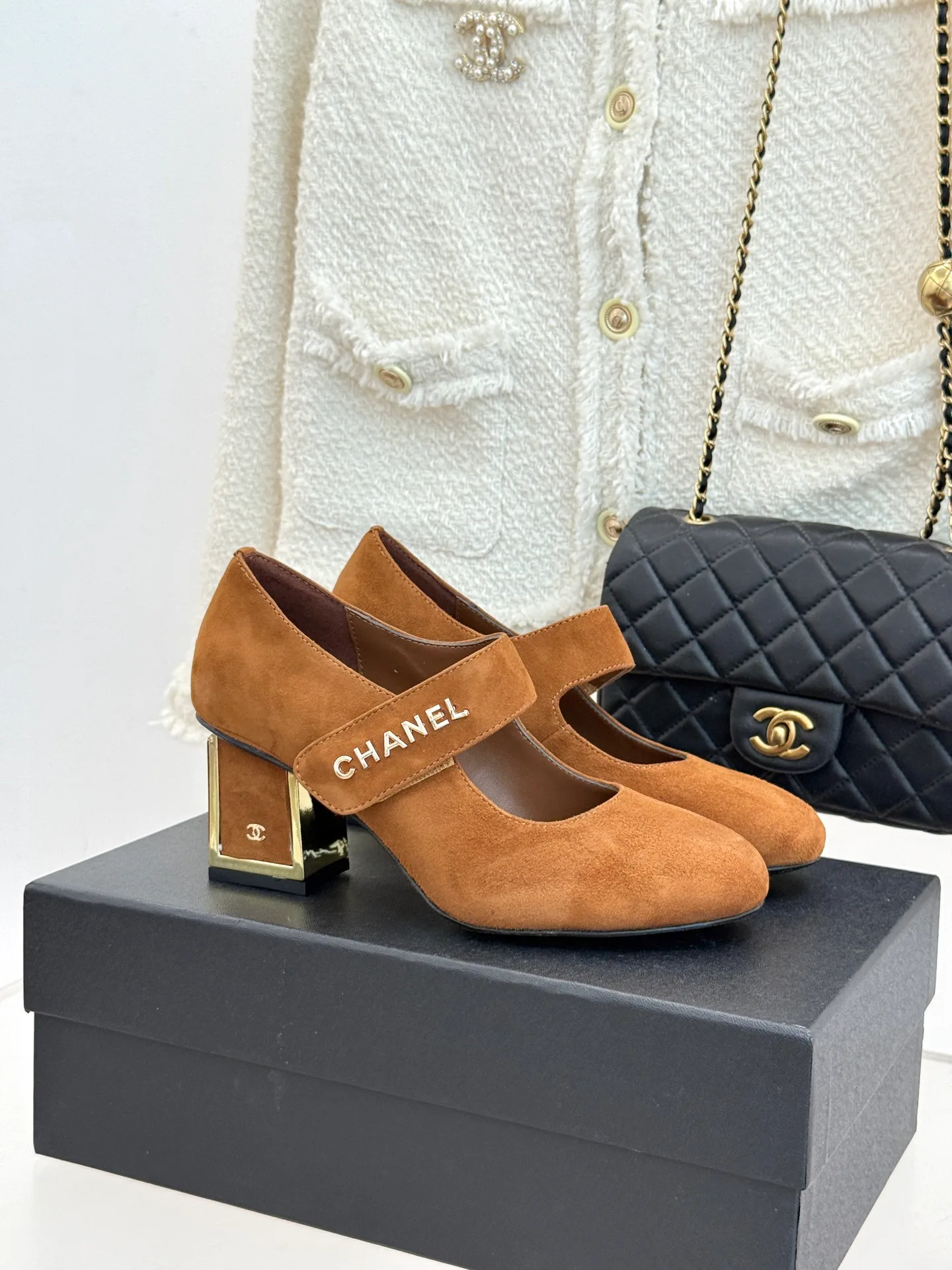 Туфли Женские Chanel 18092668