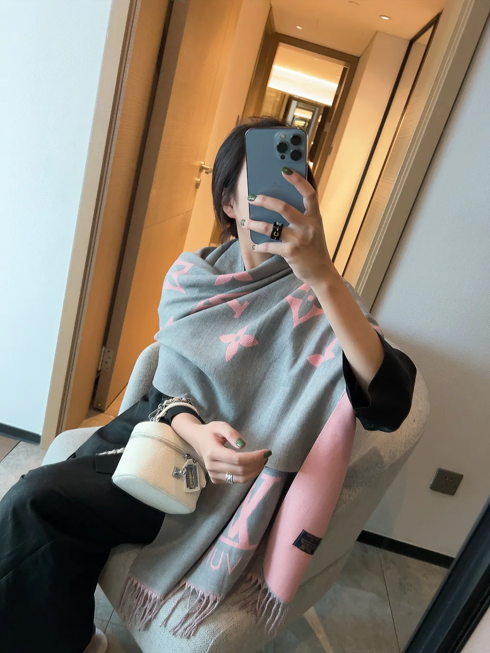 Шарфы Louis Vuitton 184240