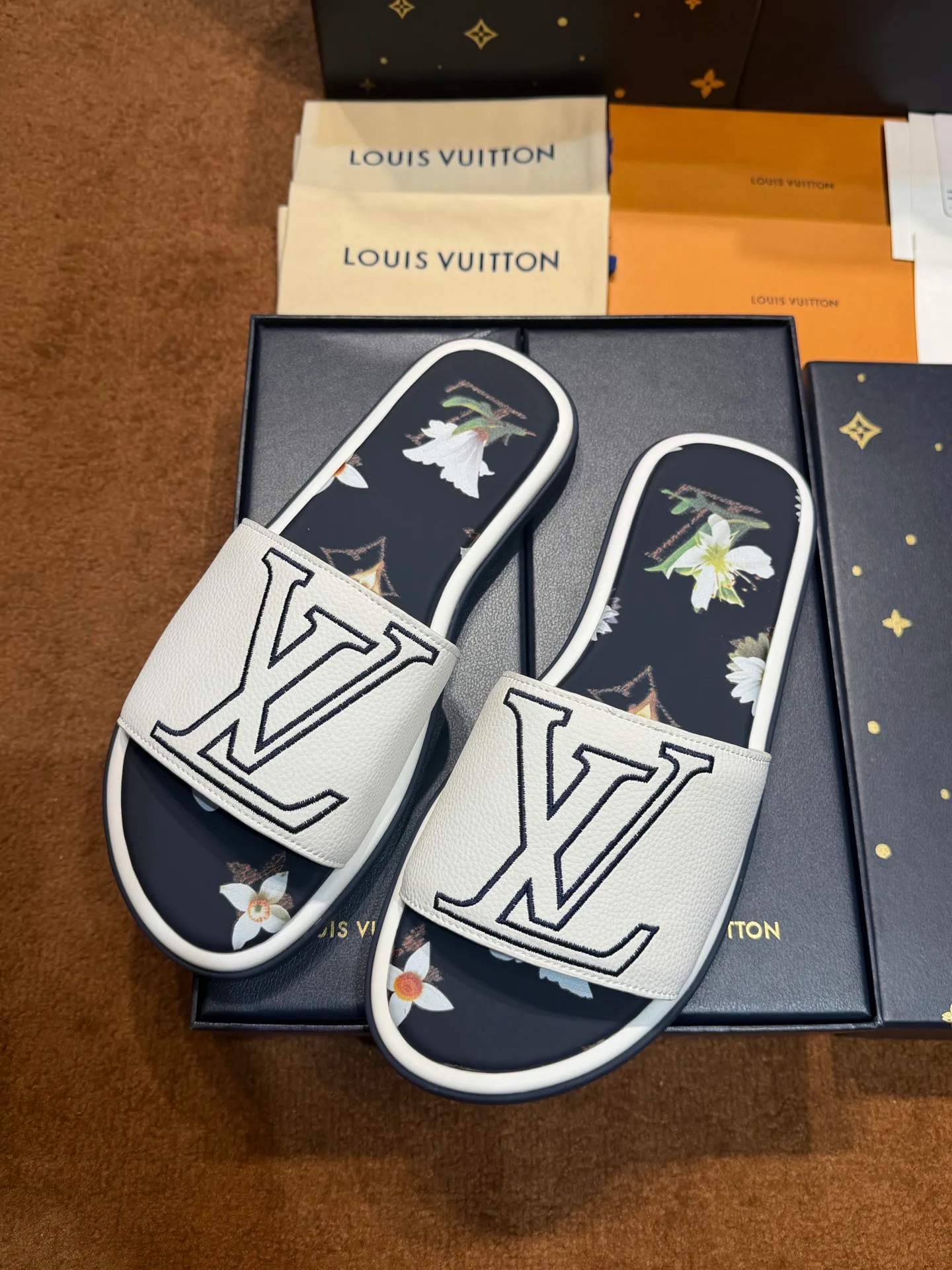 Шлепанцы Женские Louis Vuitton 17059501