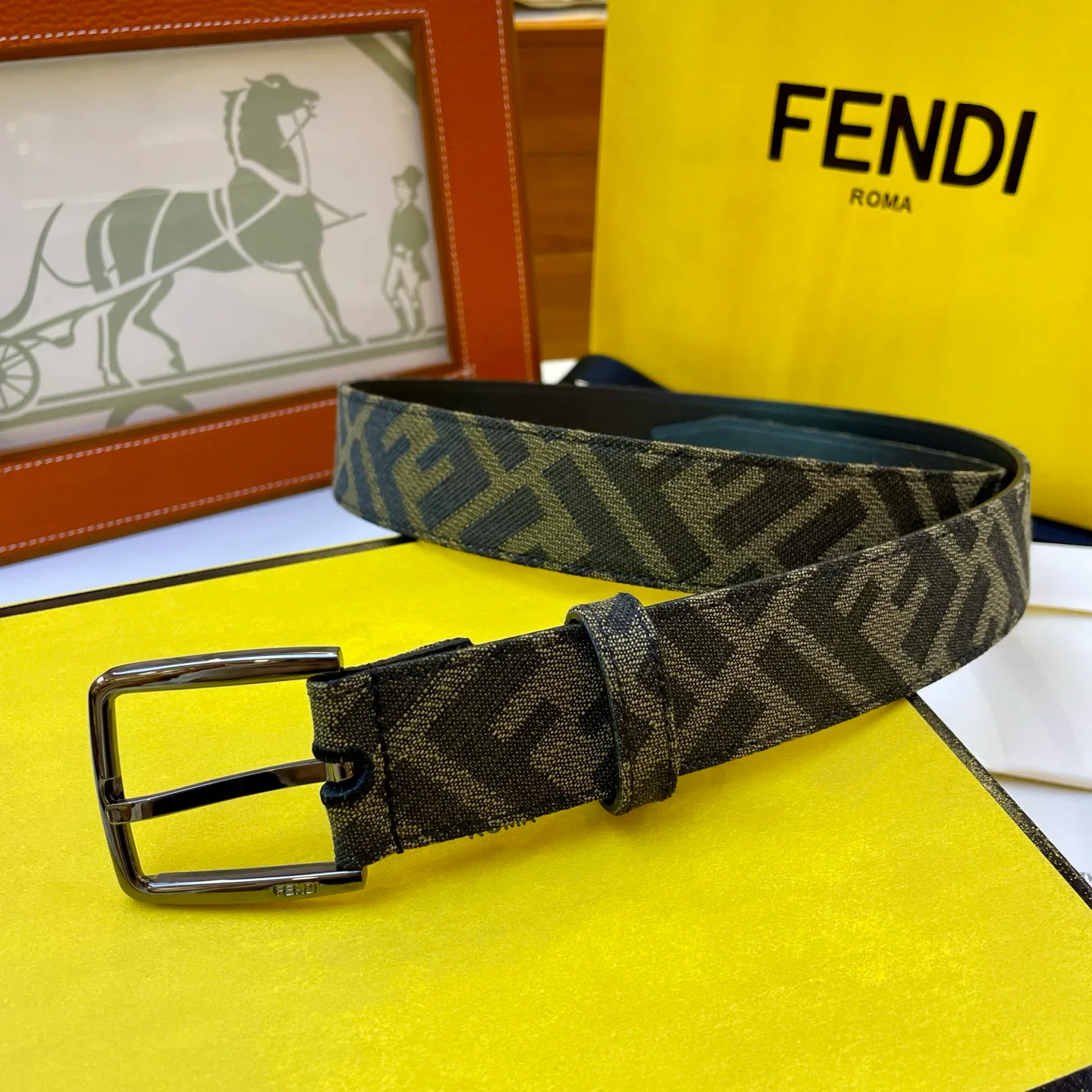Ремни Fendi 11517949