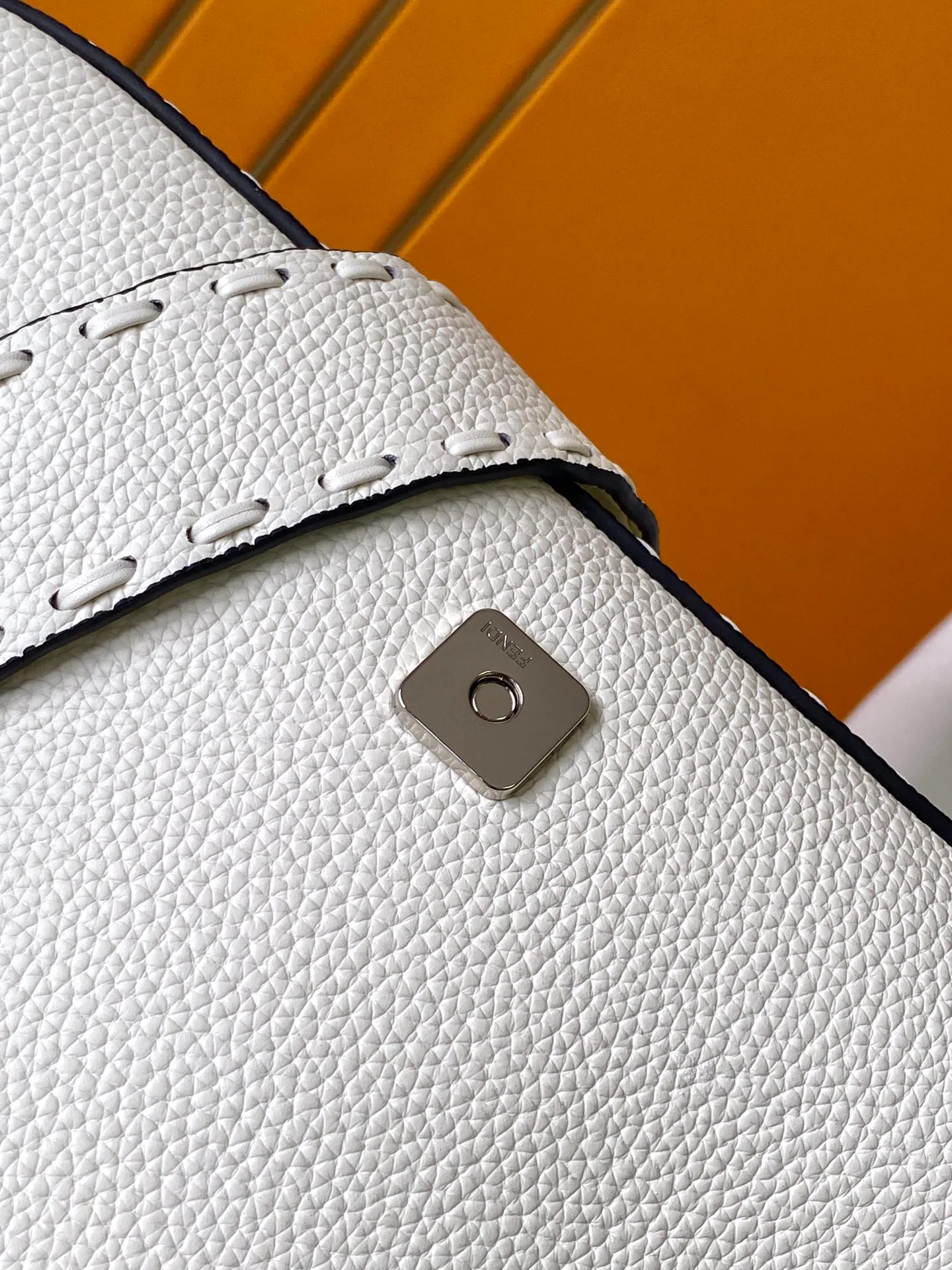 Классические Сумки Женские Fendi 12718241