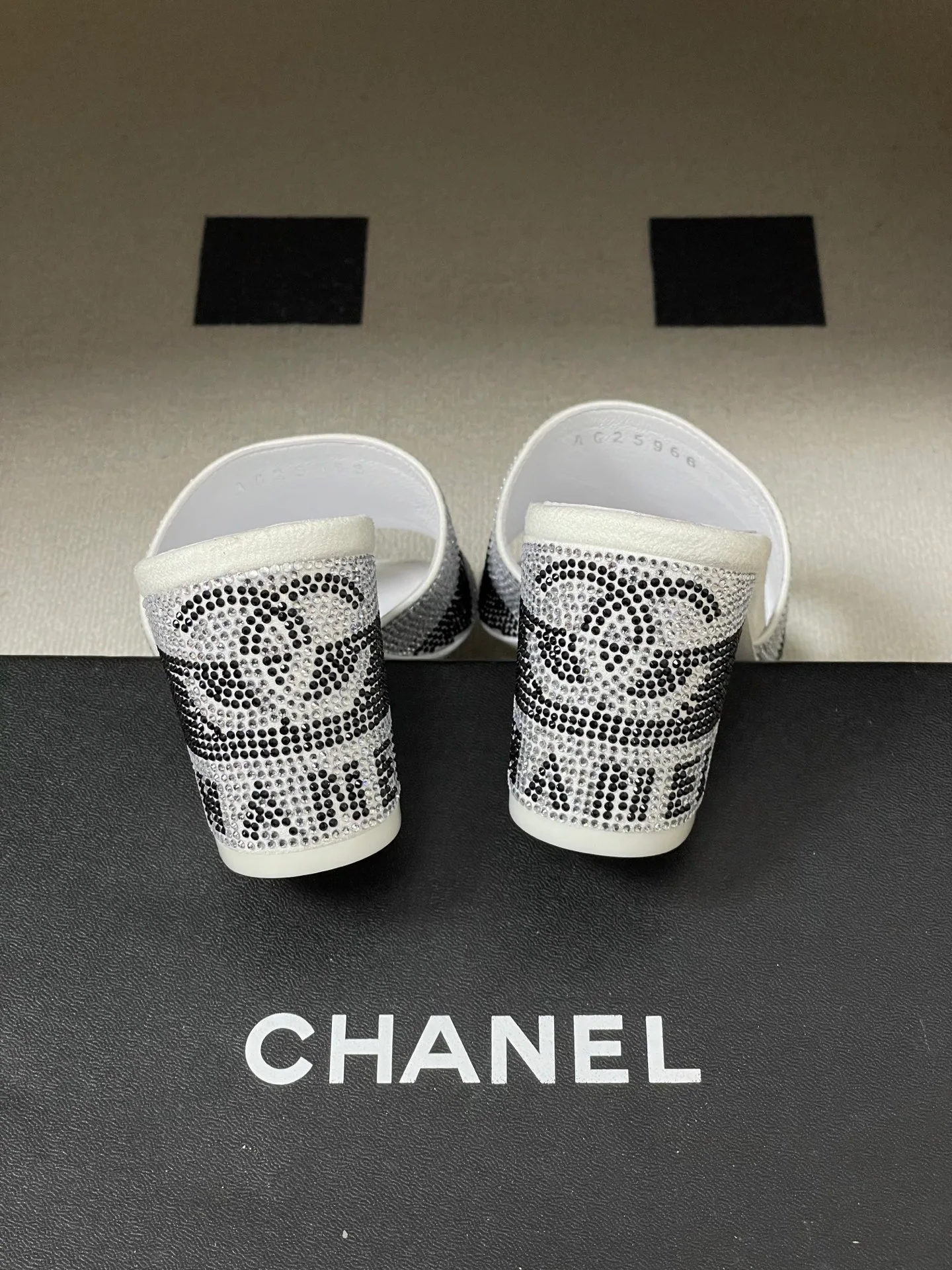 Босоножки Женские Chanel 10993963