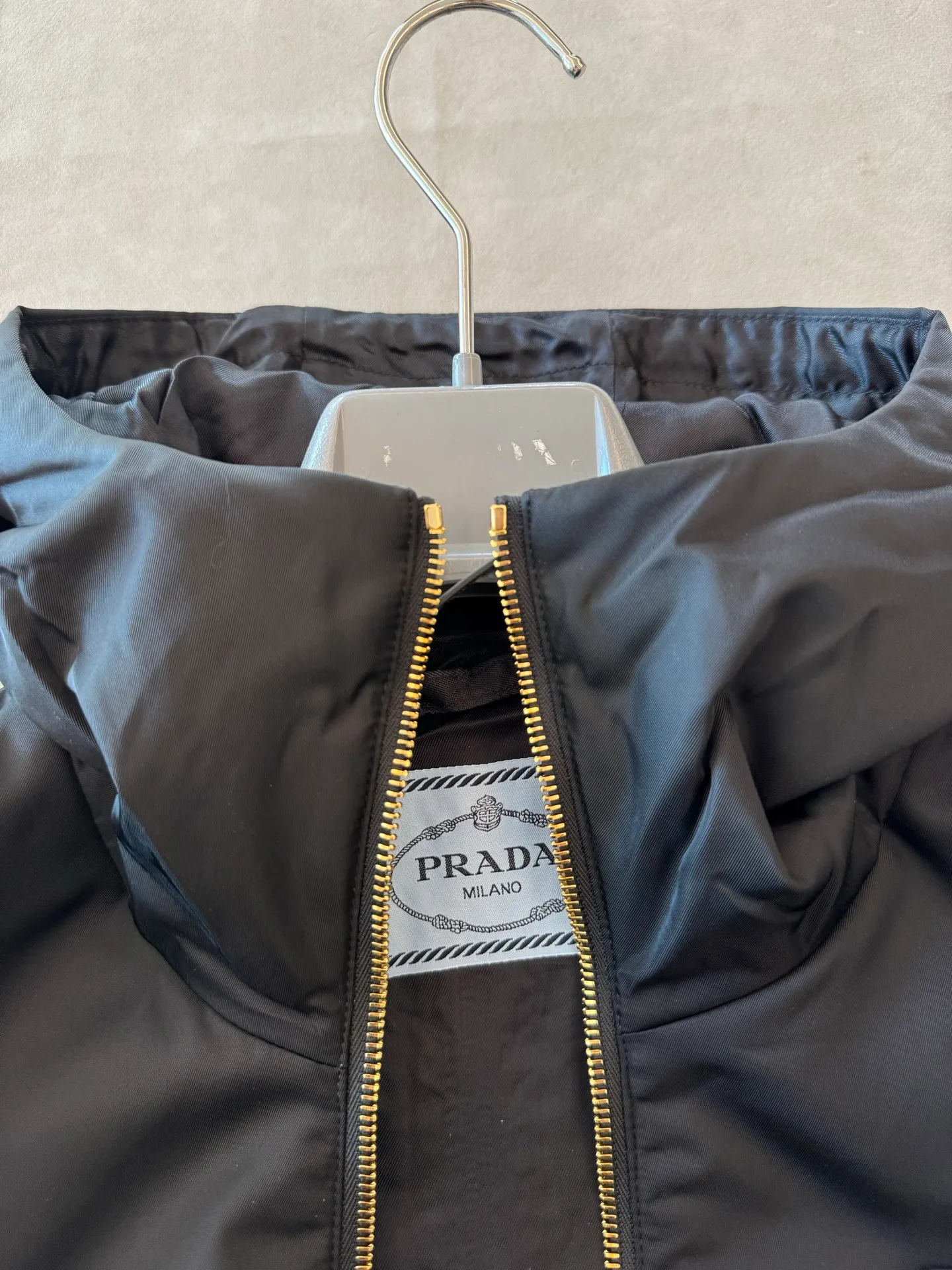 Куртки И Пуховики Женские Prada 18189294