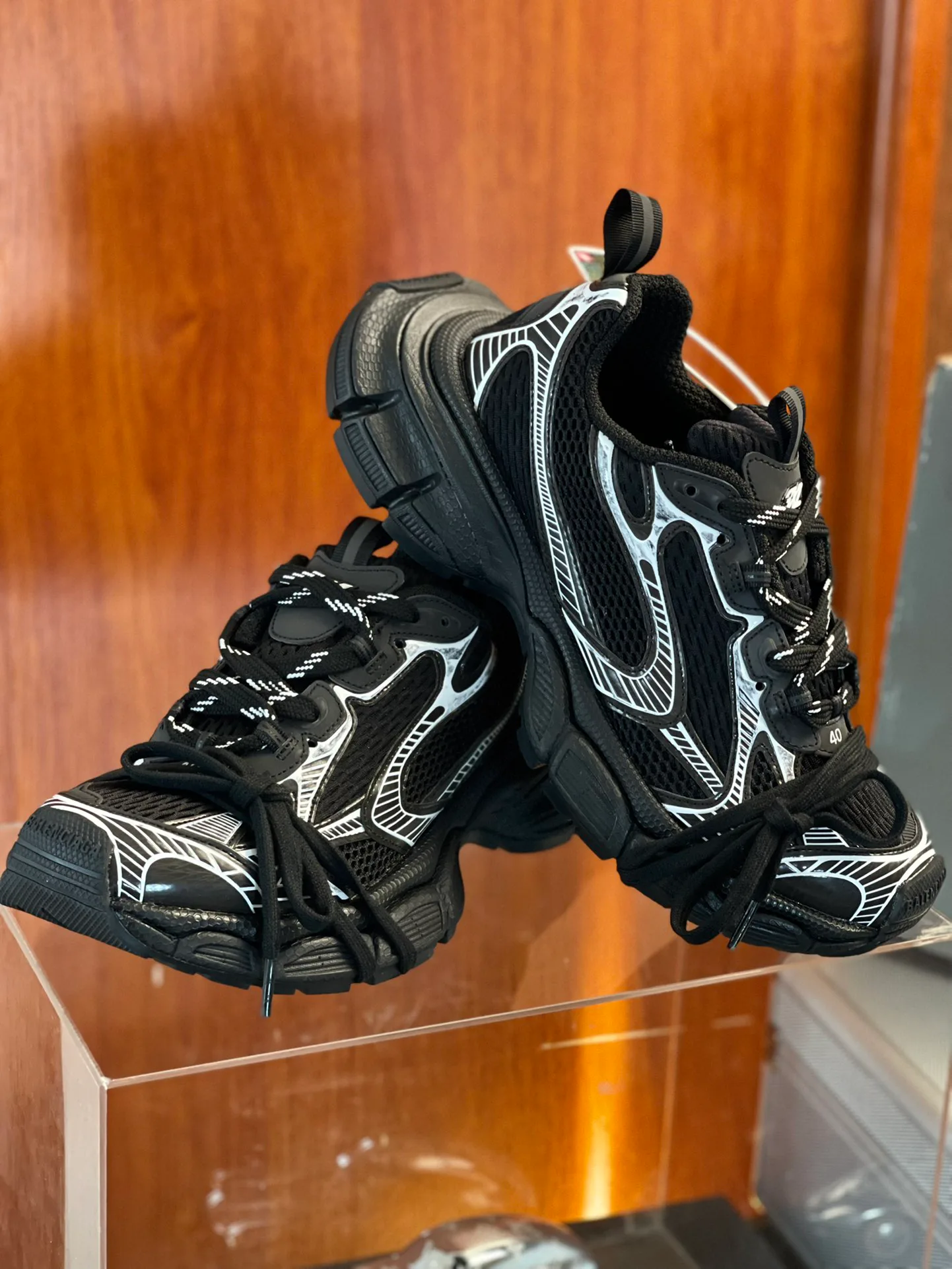 Кроссовки Женские Balenciaga 5062309
