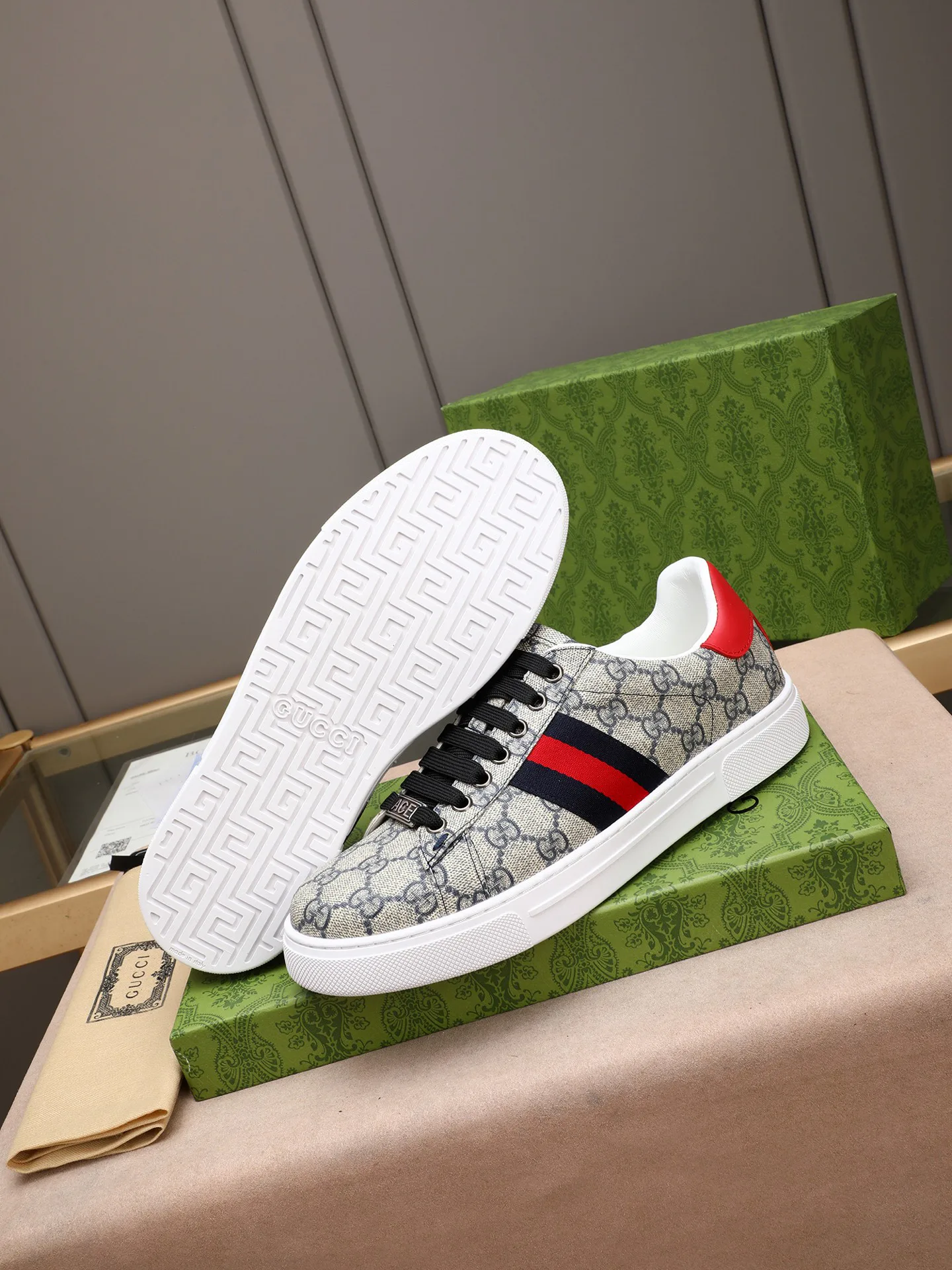 Кроссовки Мужские Gucci 12960040