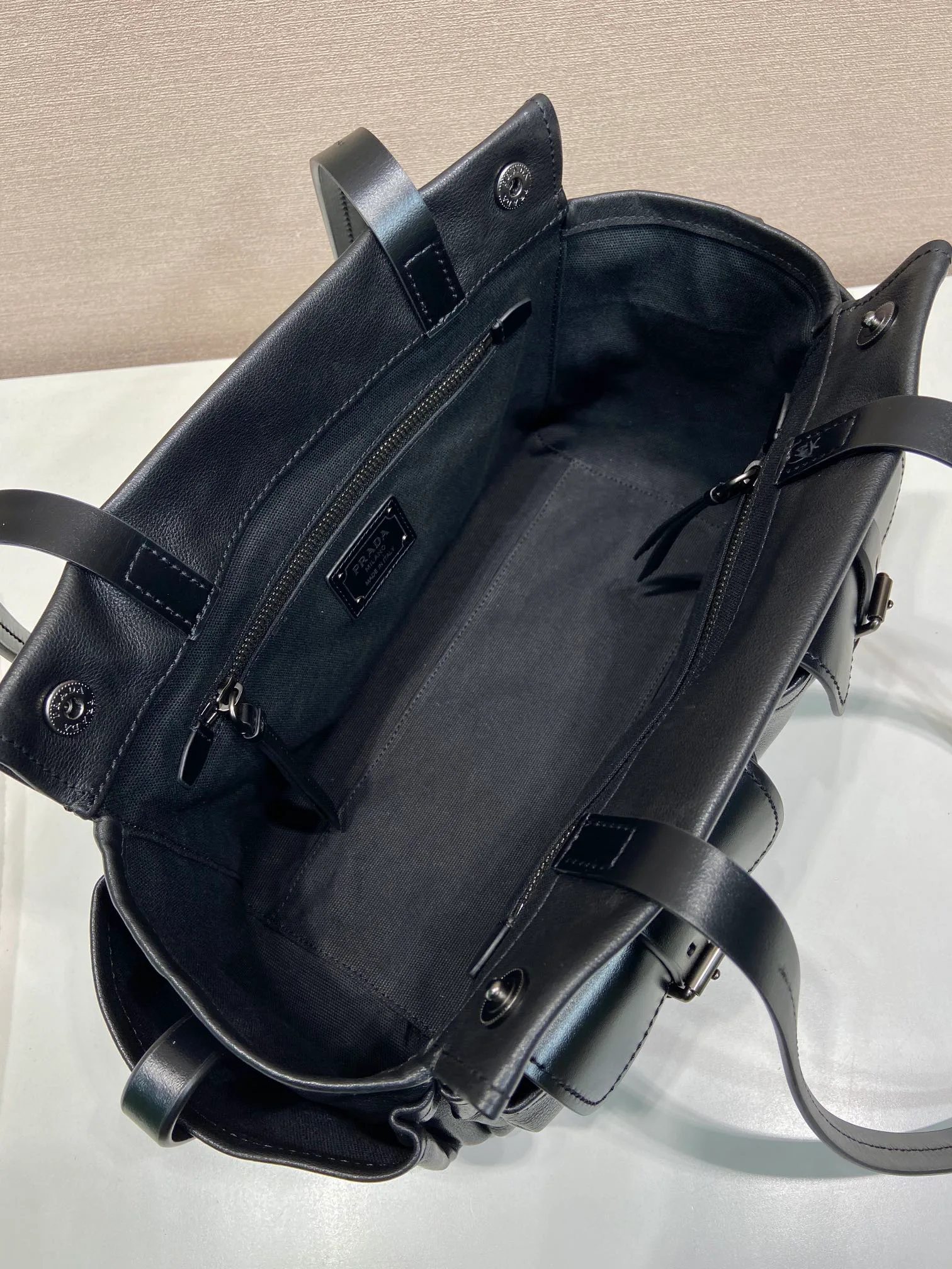 Классические Сумки Женские Prada 11886395