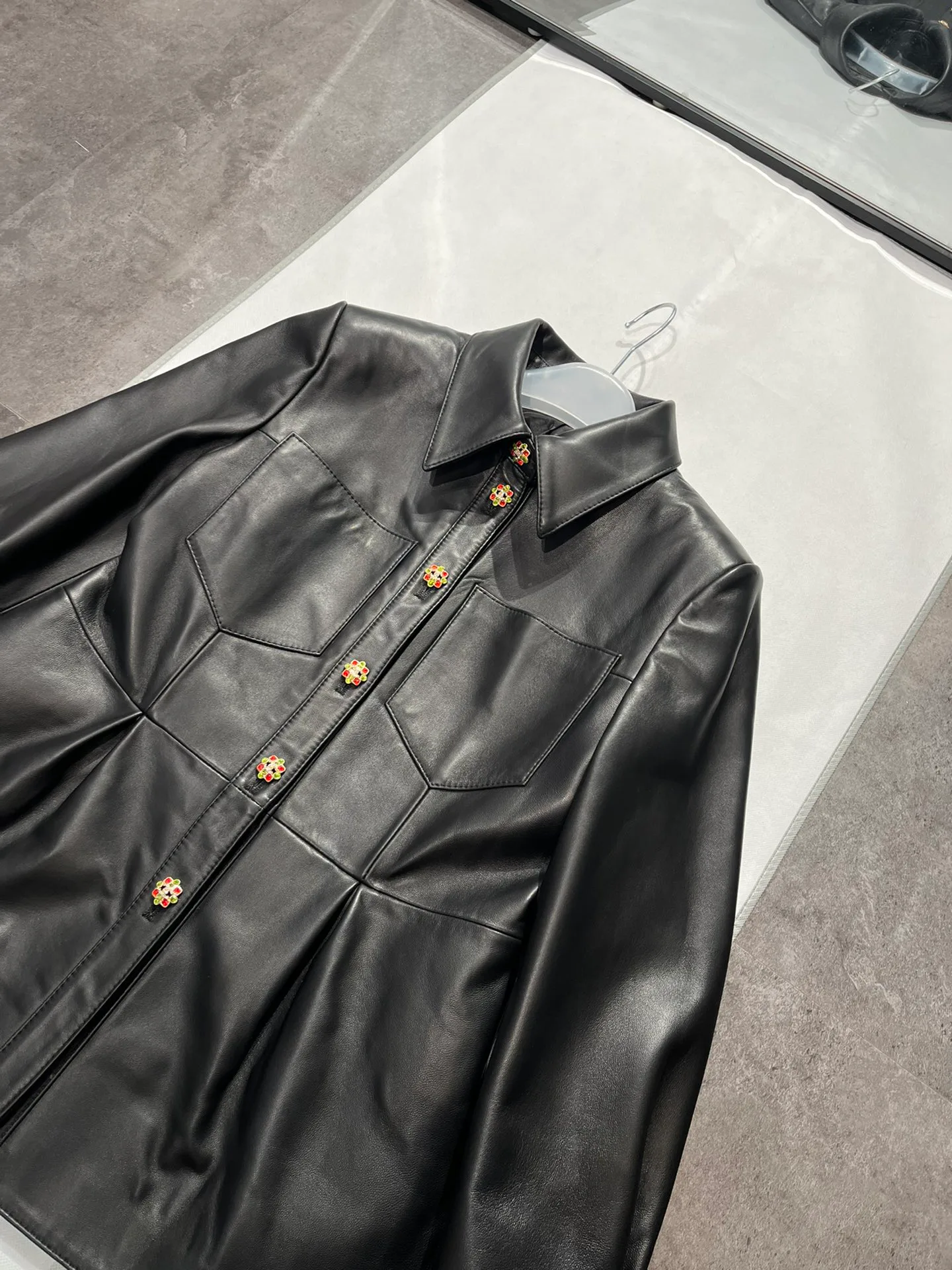 Кожаные Куртки И Дублёнки Женские Chanel 10088597