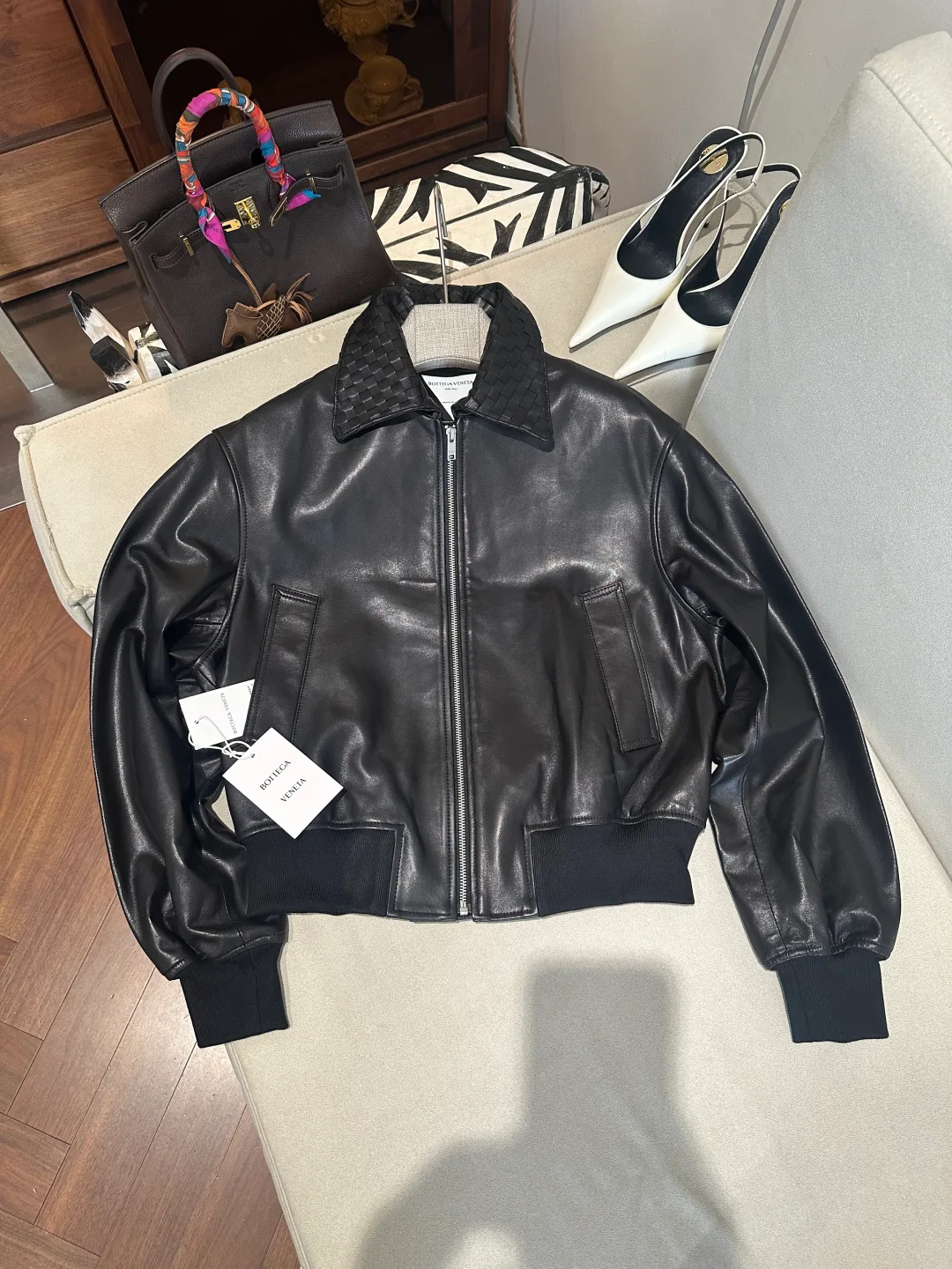 Кожаные Куртки И Дублёнки Женские Bottega Veneta 17934097