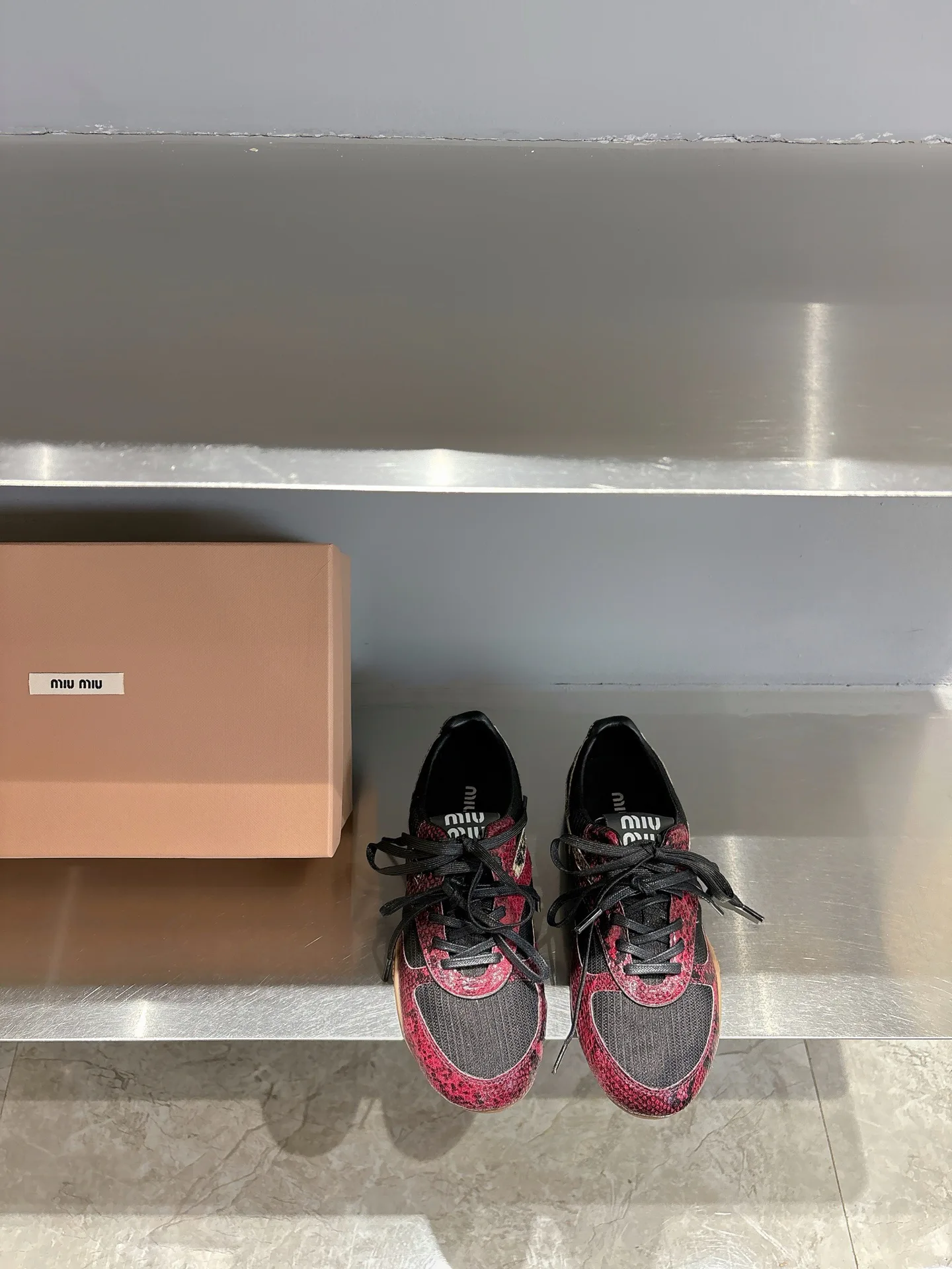 Кроссовки Женские Miu Miu 31043