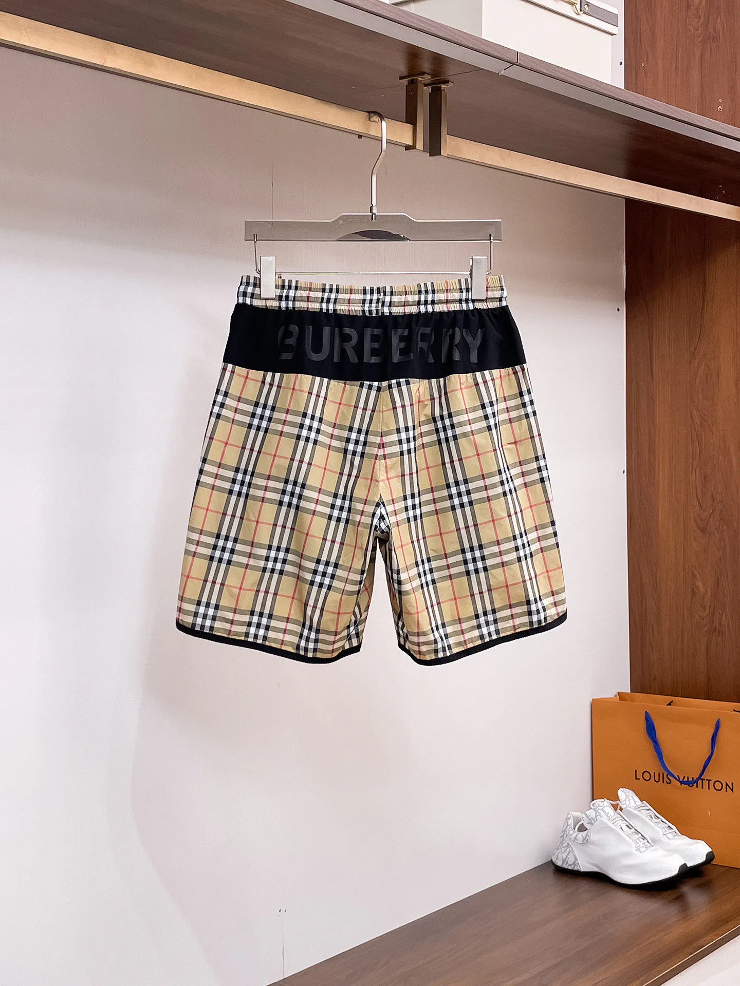 Шорты Мужские Burberry 13417558