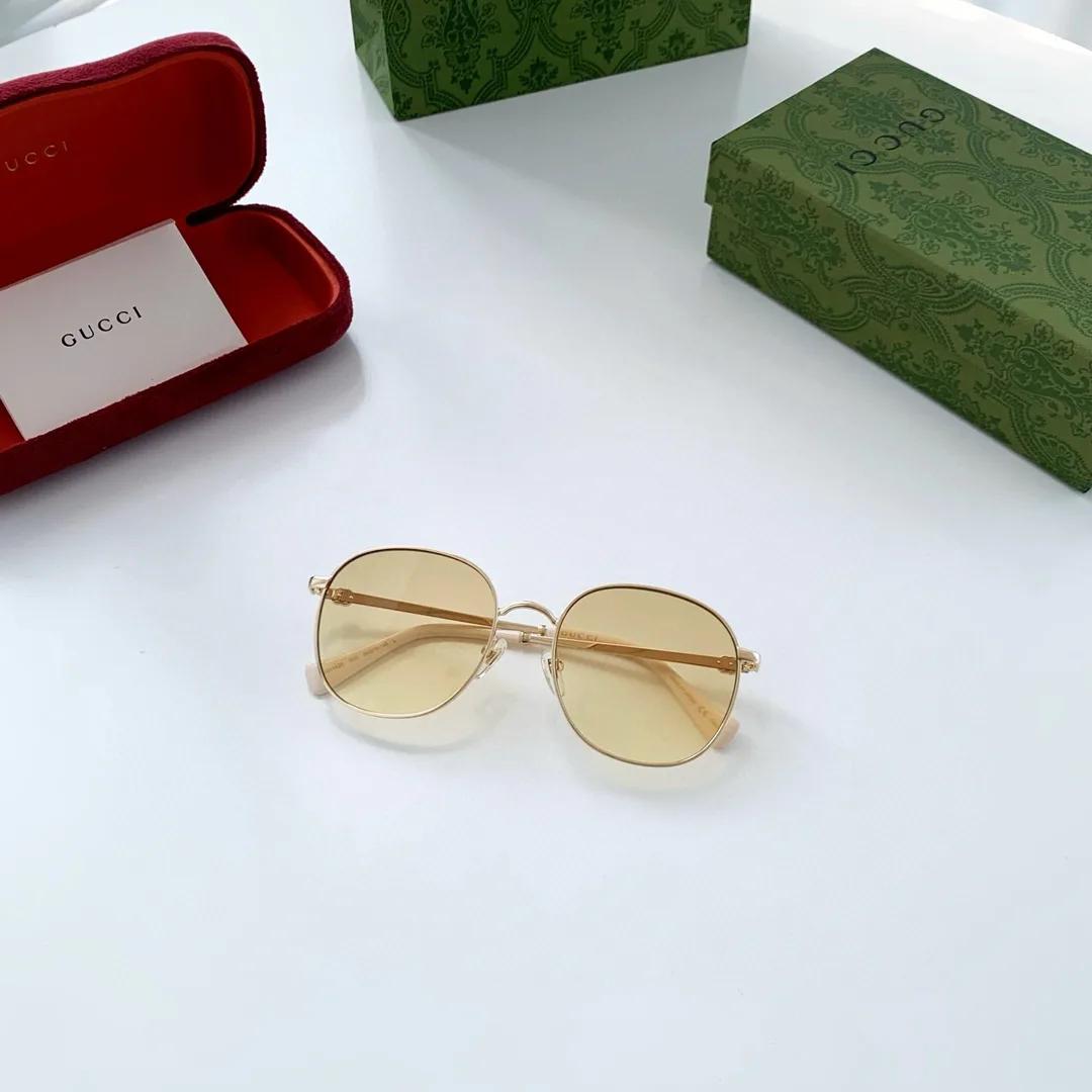 Очки Gucci 17093334
