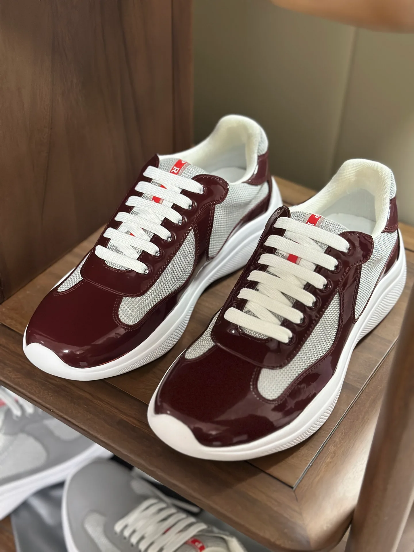 Кроссовки Женские Prada 18262259