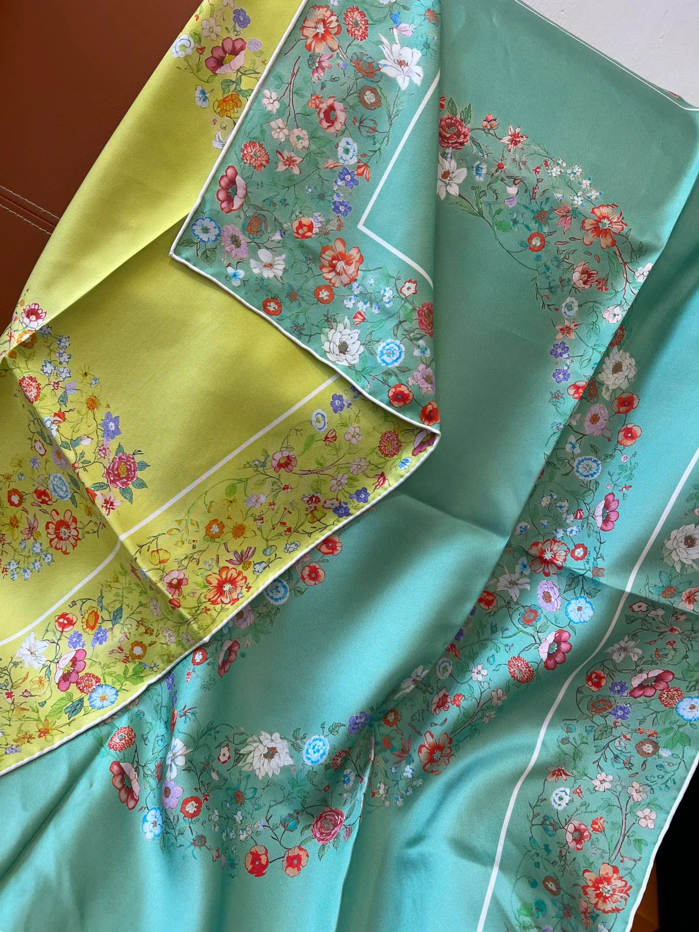 Платки Gucci 165037