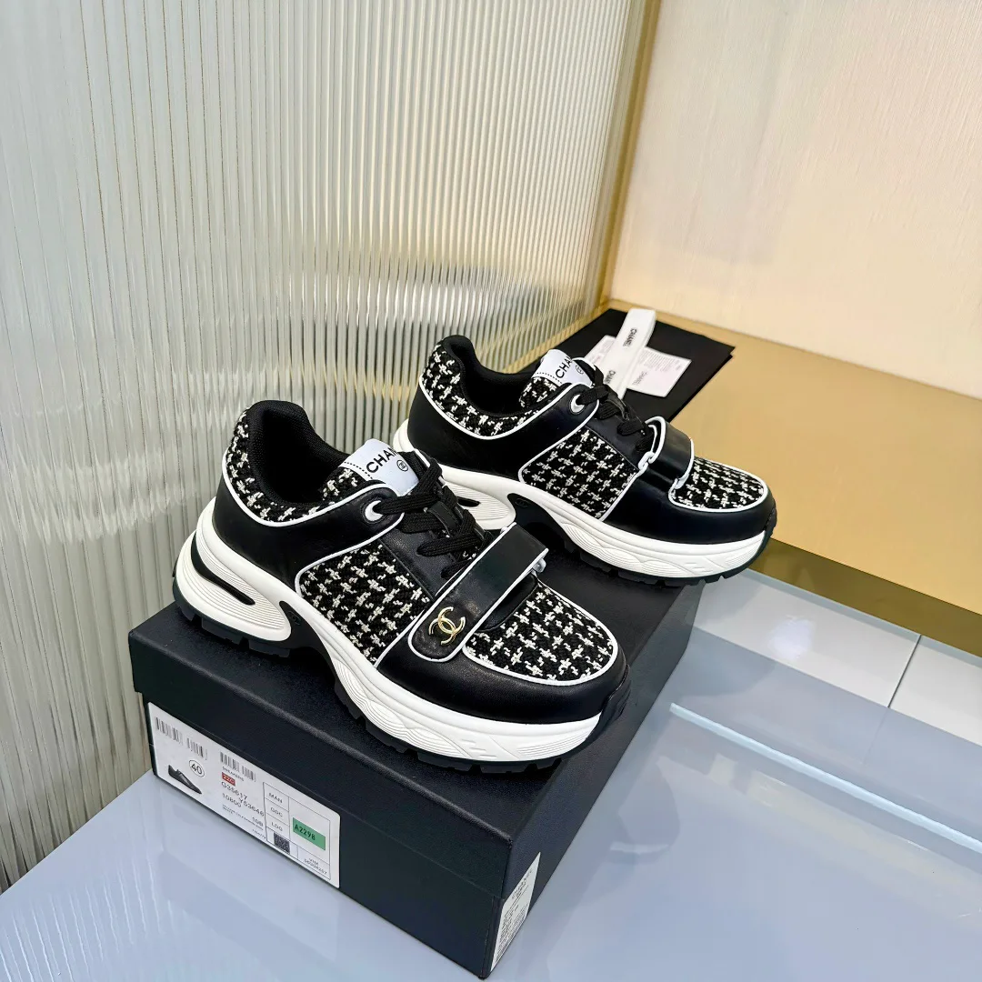 Кроссовки Женские Chanel 11602301