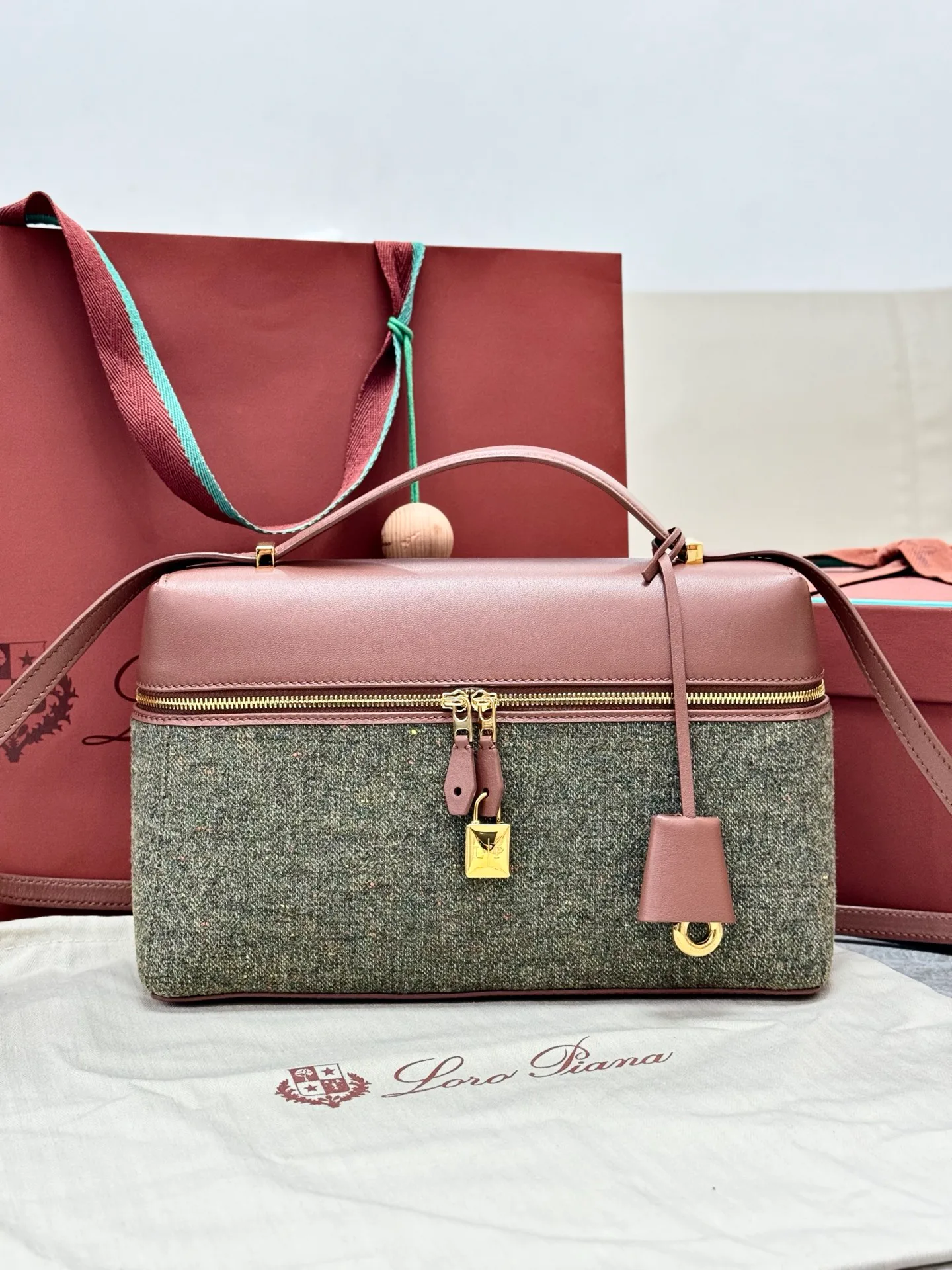 Классические Сумки Женские Loro Piana 17565046