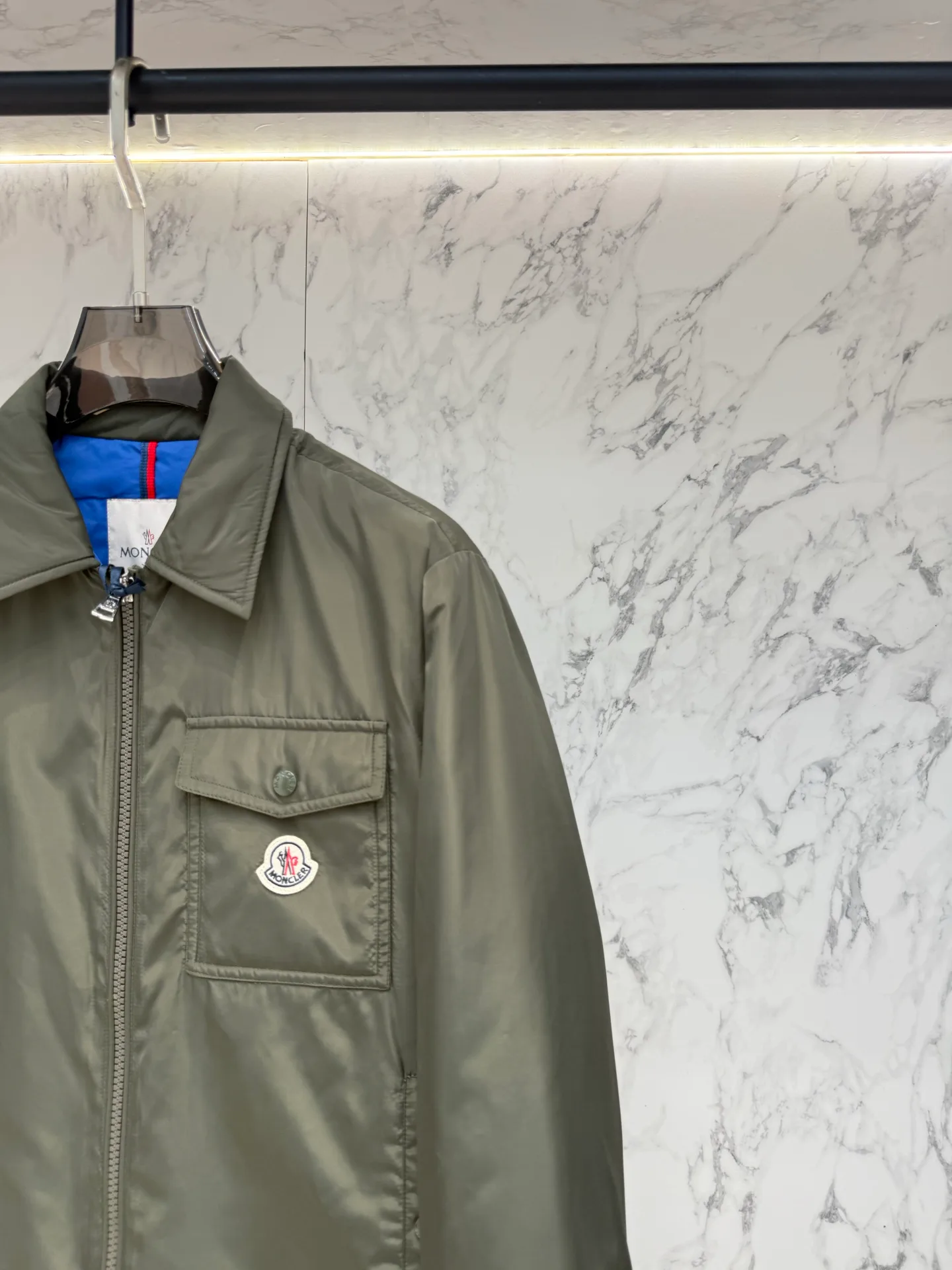 Куртки И Пуховики Мужские Moncler 18236959