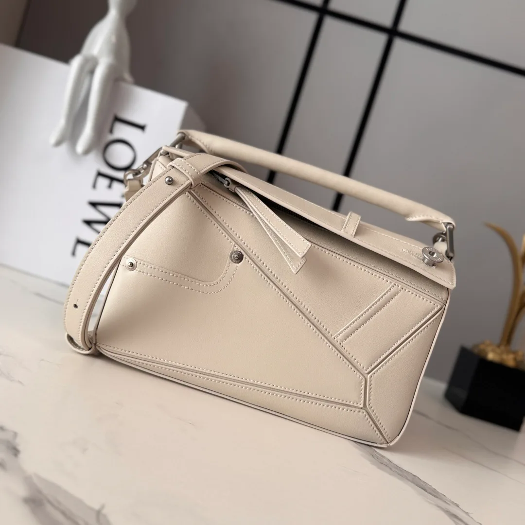 Классические Сумки Женские Loewe 18004238