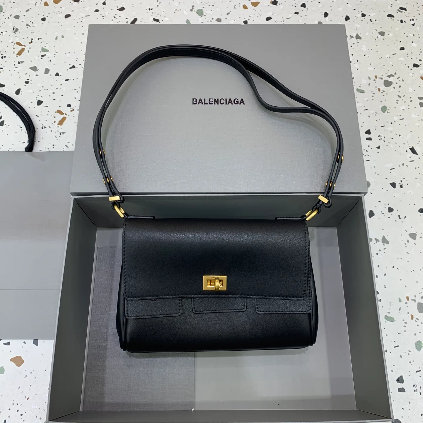 Классические Сумки Женские Balenciaga 11424289