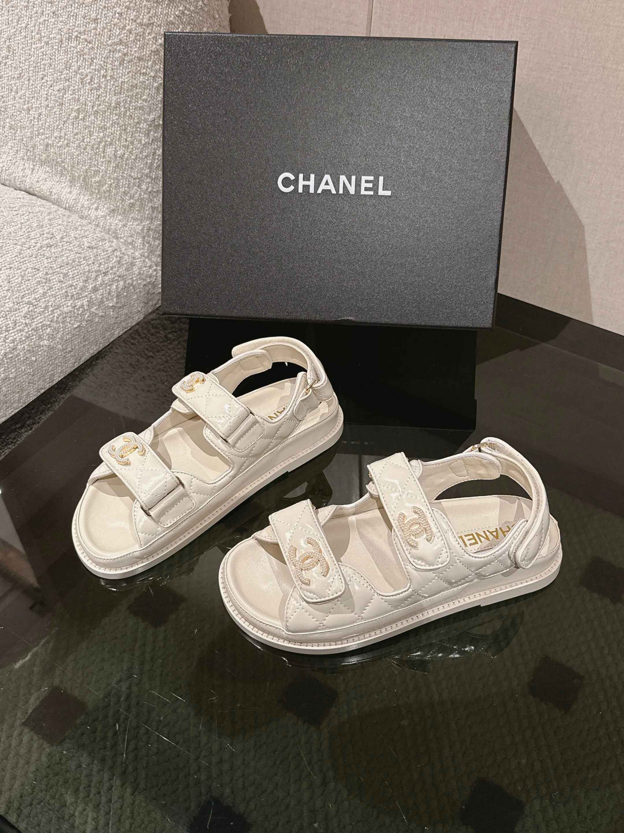 Сандалии Женские Chanel 11353649