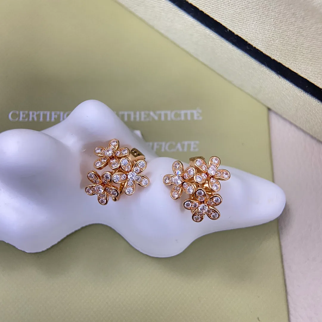 Бижутерия Van Cleef & Arpels 270536