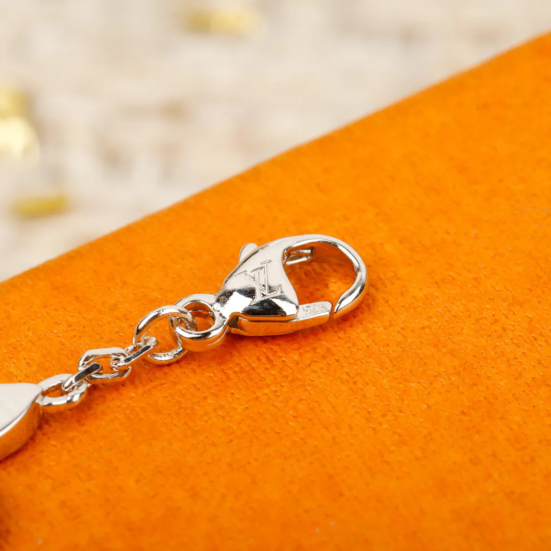 Бижутерия Louis Vuitton 18186326