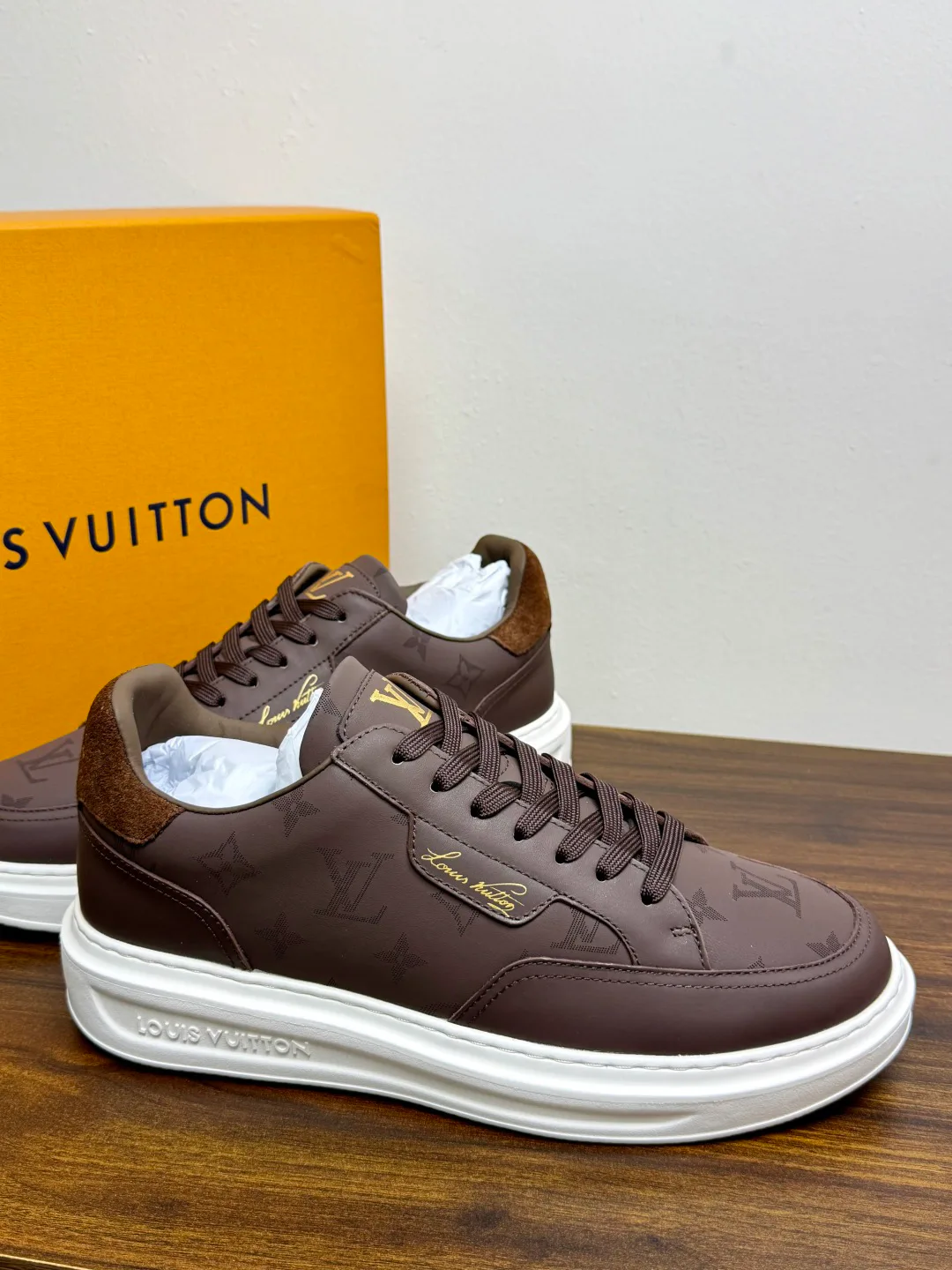 Кроссовки Женские Louis Vuitton 18961450