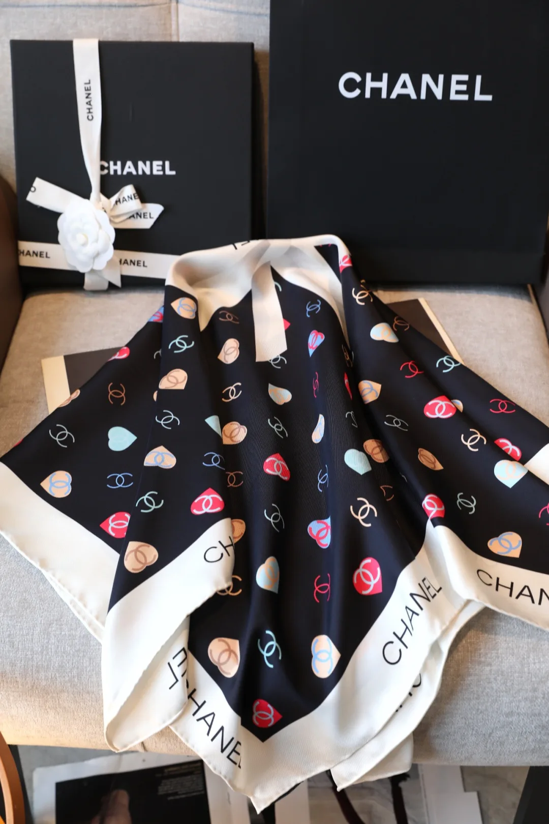 Шарфы Chanel 13449373