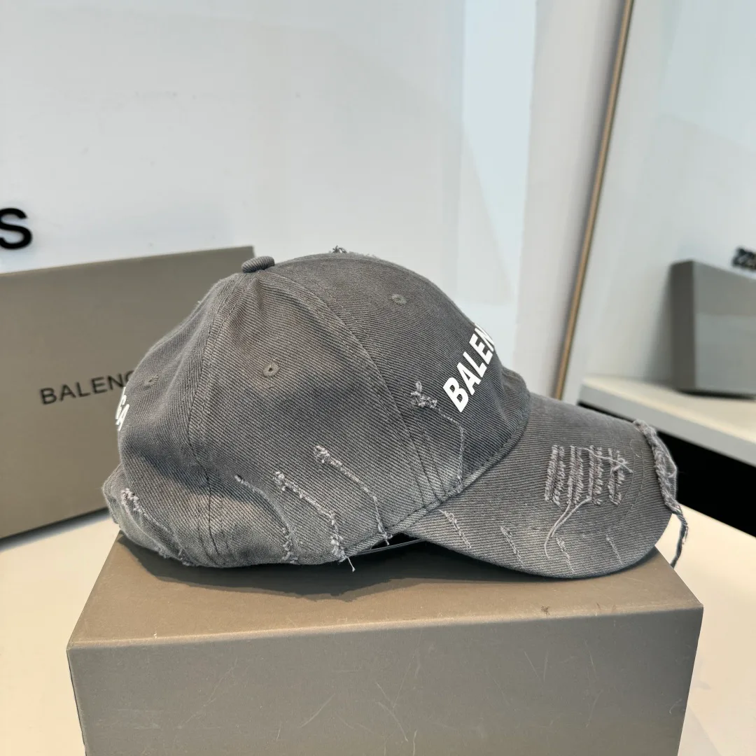 Головные Уборы Balenciaga 11633366