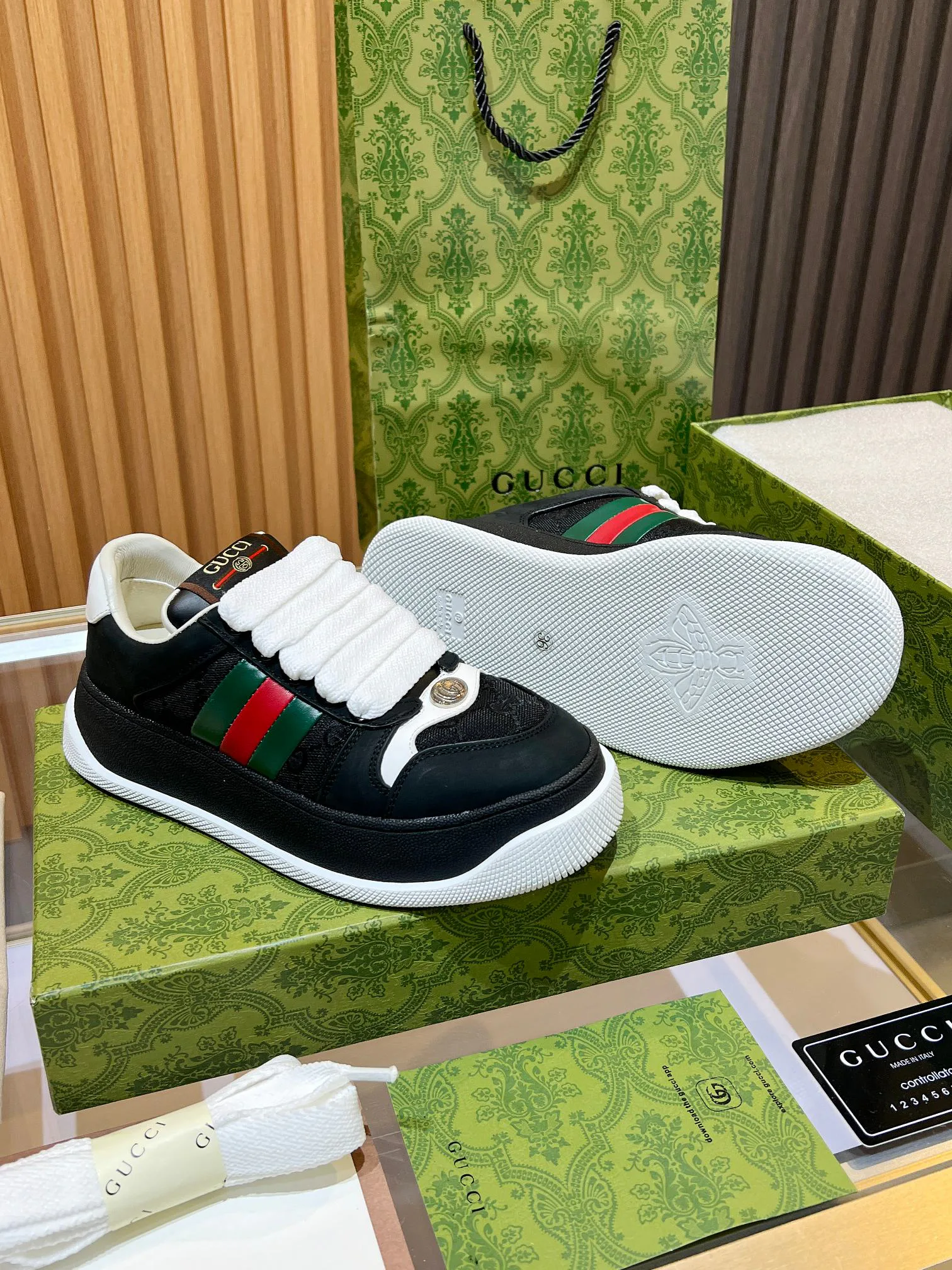 Кроссовки Женские Gucci 907455