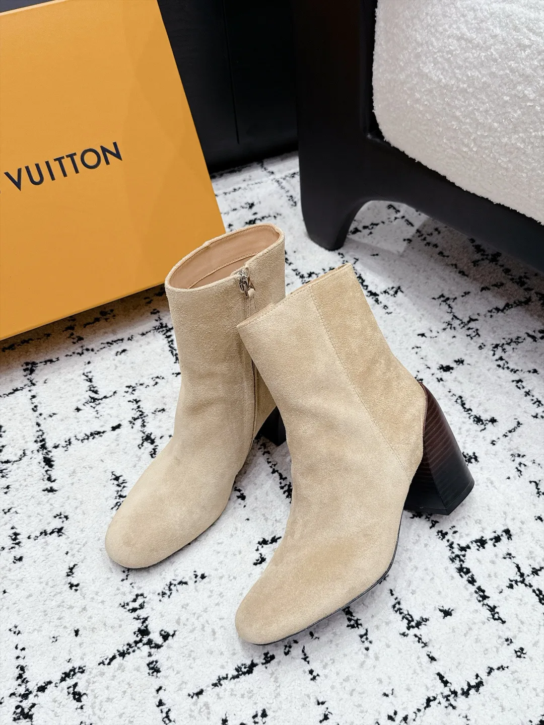 Ботильоны Женские Louis Vuitton 18454409