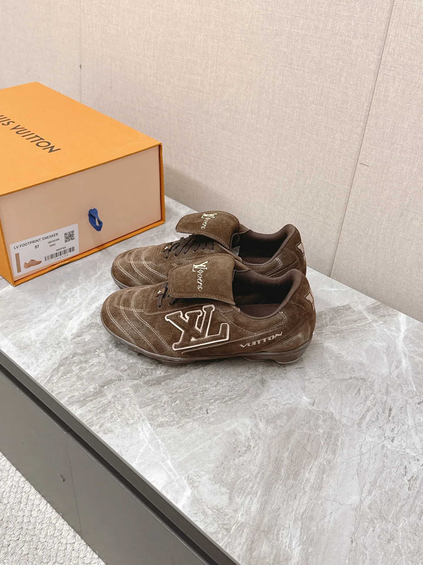Кроссовки Женские Louis Vuitton 4507763