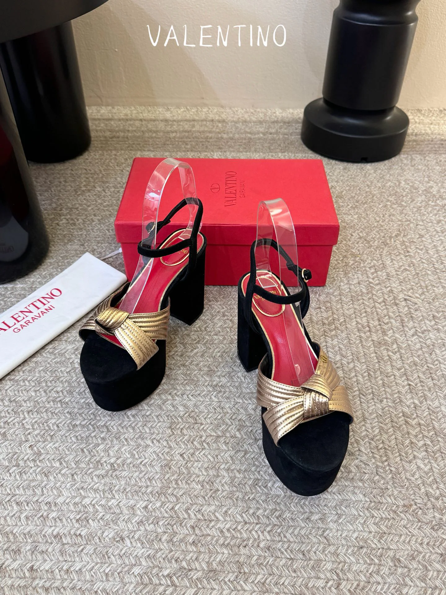 Босоножки Женские Valentino 17396963