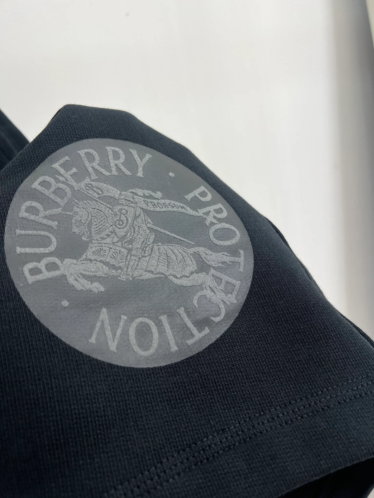 Шорты Мужские Burberry 14127492