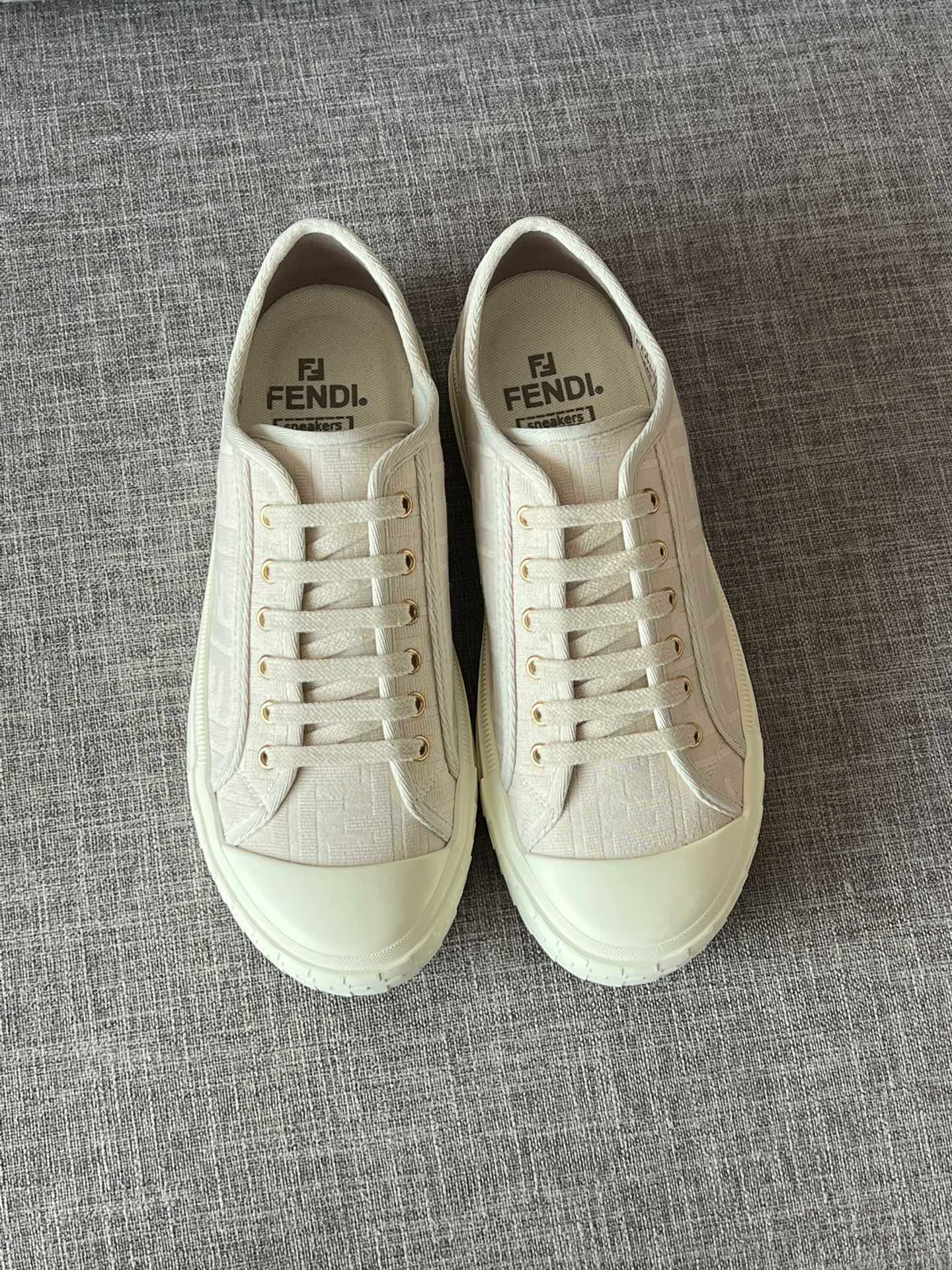 Кеды Женские Fendi 139670