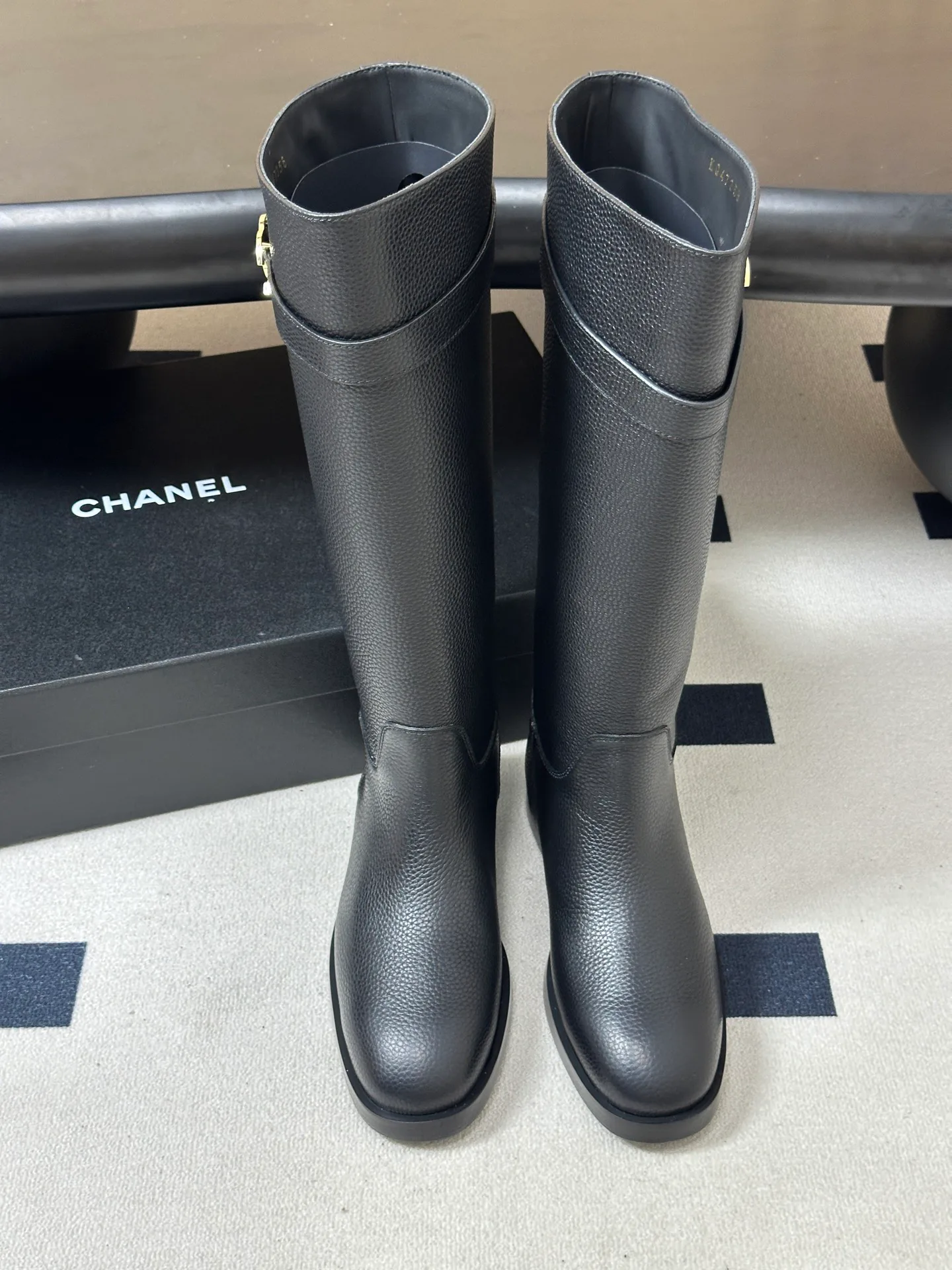 Сапоги Женские Chanel 18049458