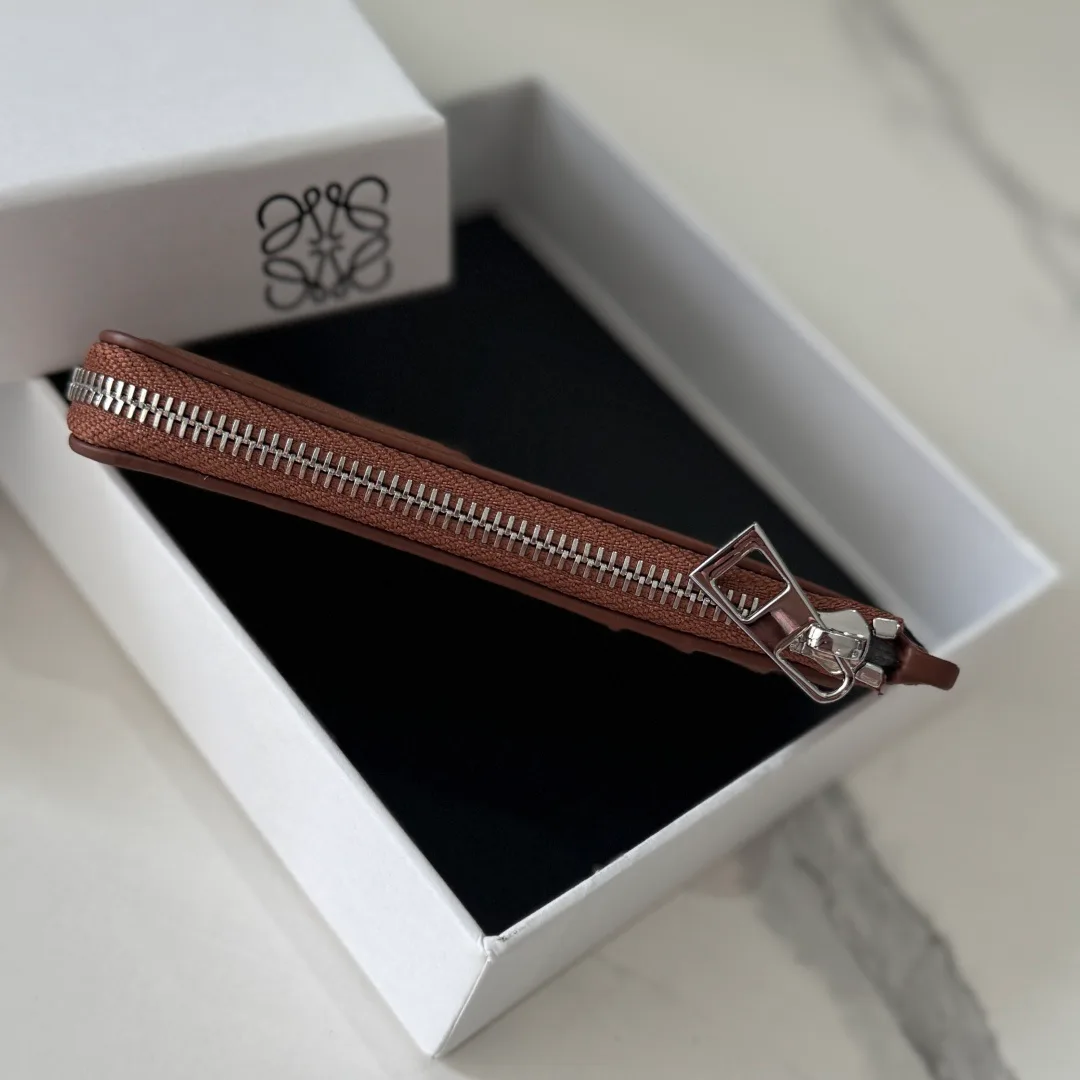 Клатчи Женские Loewe 17331718