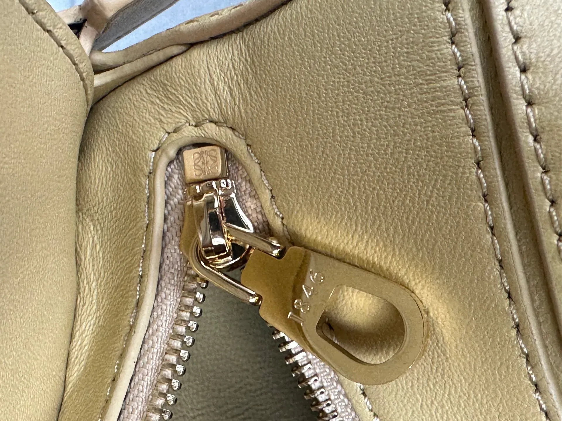 Сумки На Ремне Женские Loewe 1237489