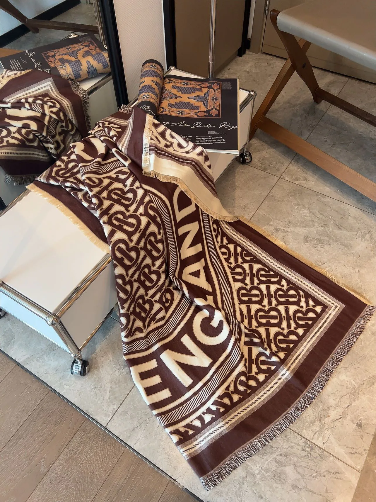 Платки Burberry 1973641