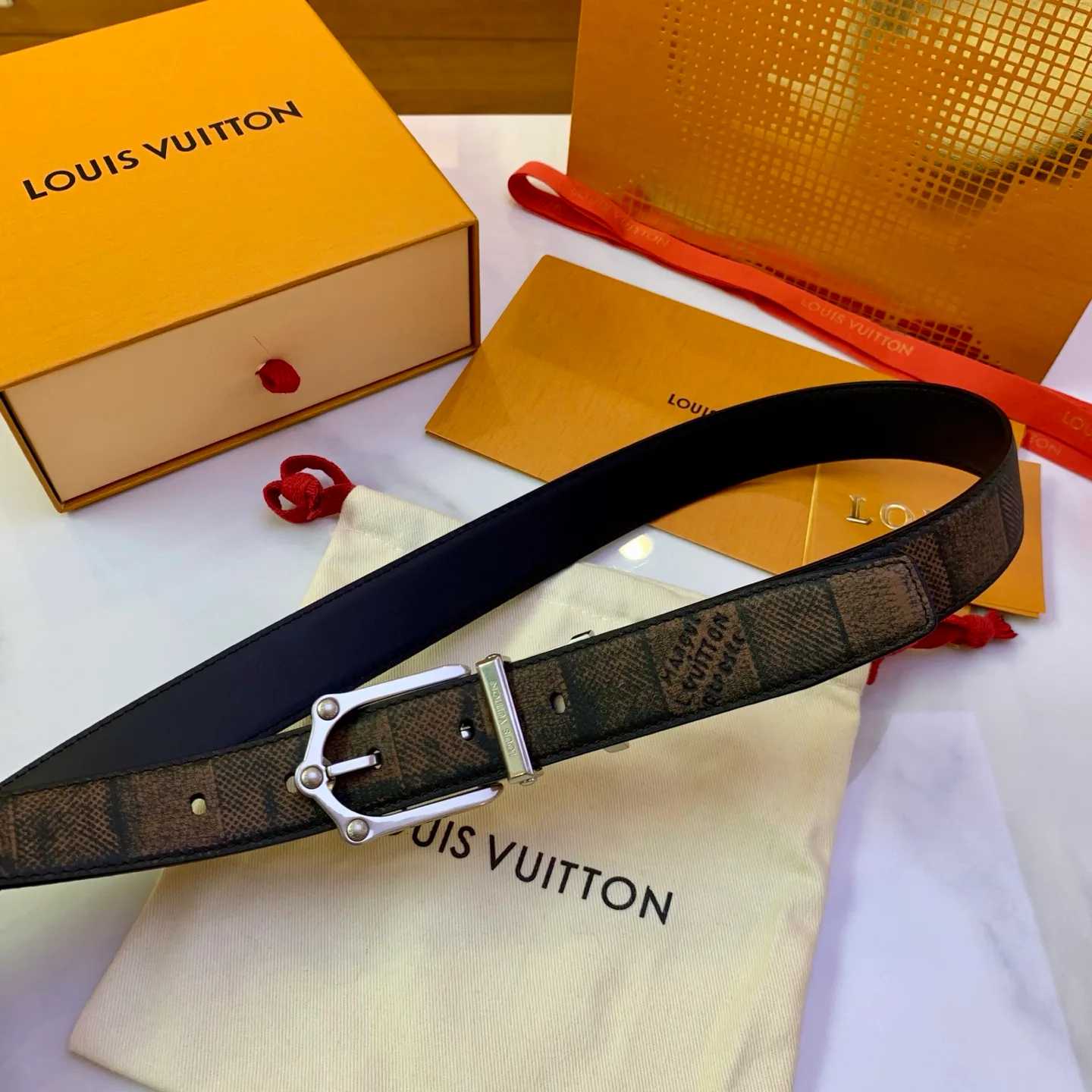 Ремни Louis Vuitton 17682178